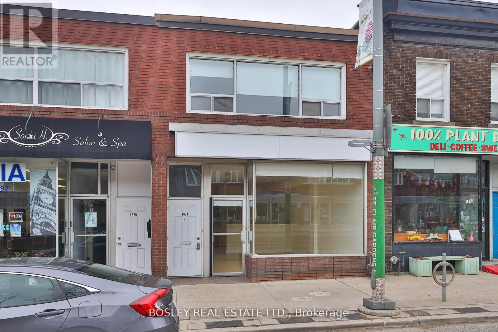 1674 St Clair Avenue W, Toronto, Ontario  M6N 1H8 - Photo 2 - W13169344