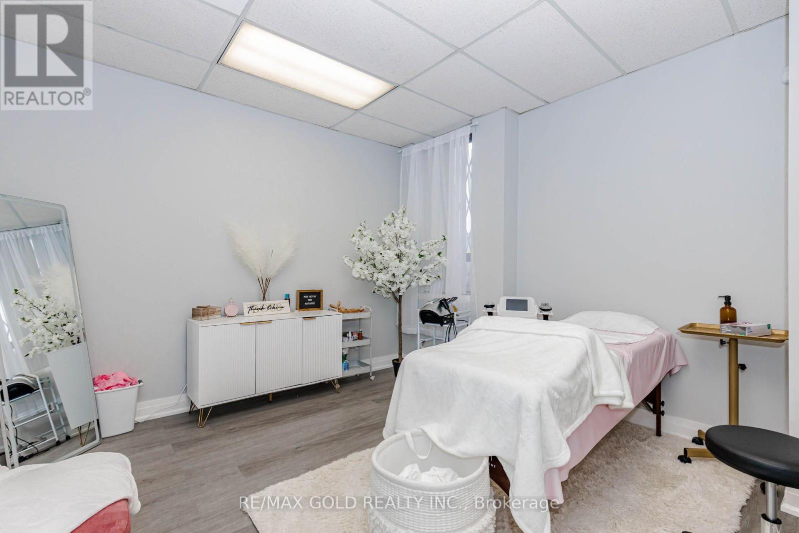 16 - 5484 Tomken Road, Mississauga, Ontario  L4W 2Z6 - Photo 15 - W13169352