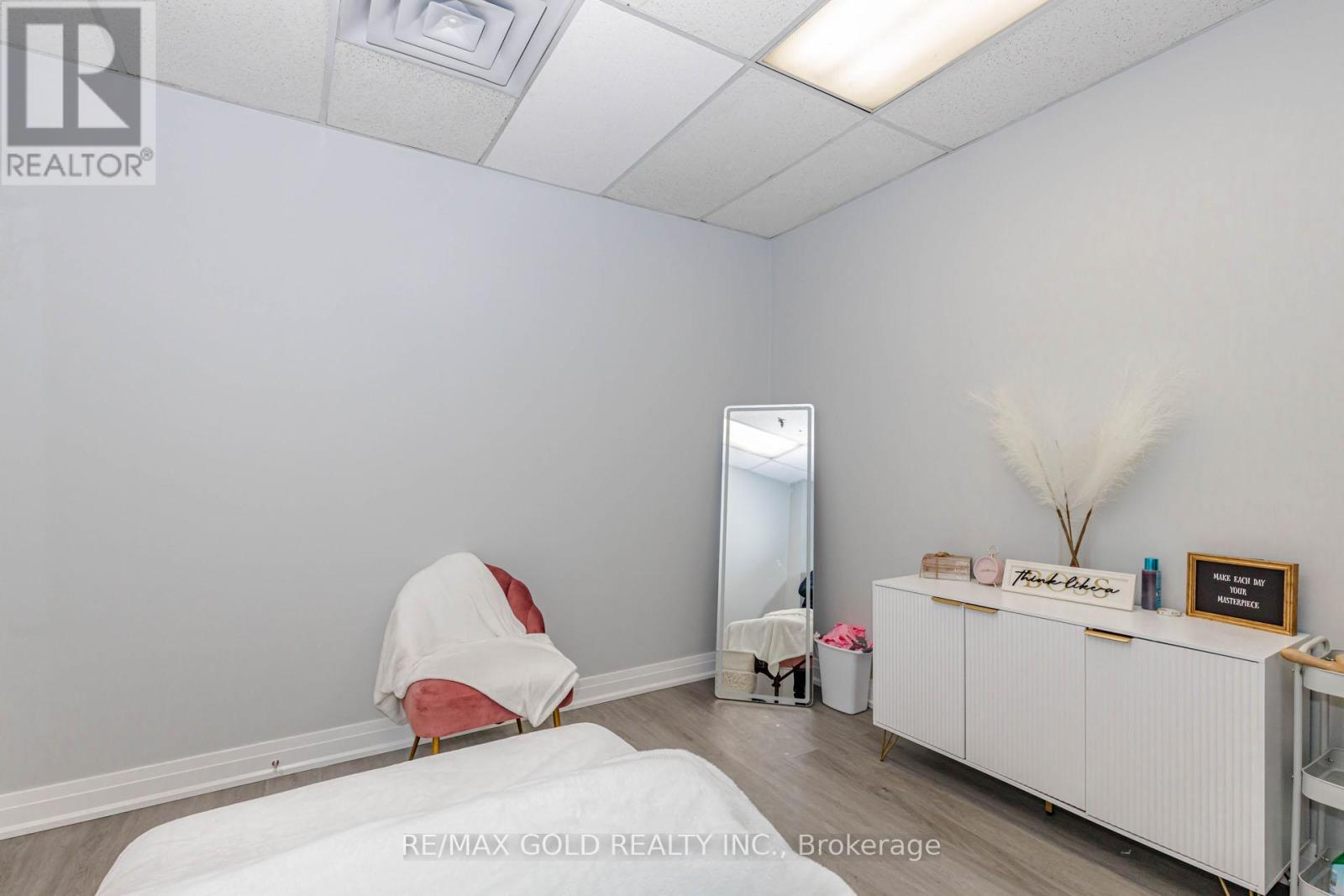 16 - 5484 Tomken Road, Mississauga, Ontario  L4W 2Z6 - Photo 19 - W13169352