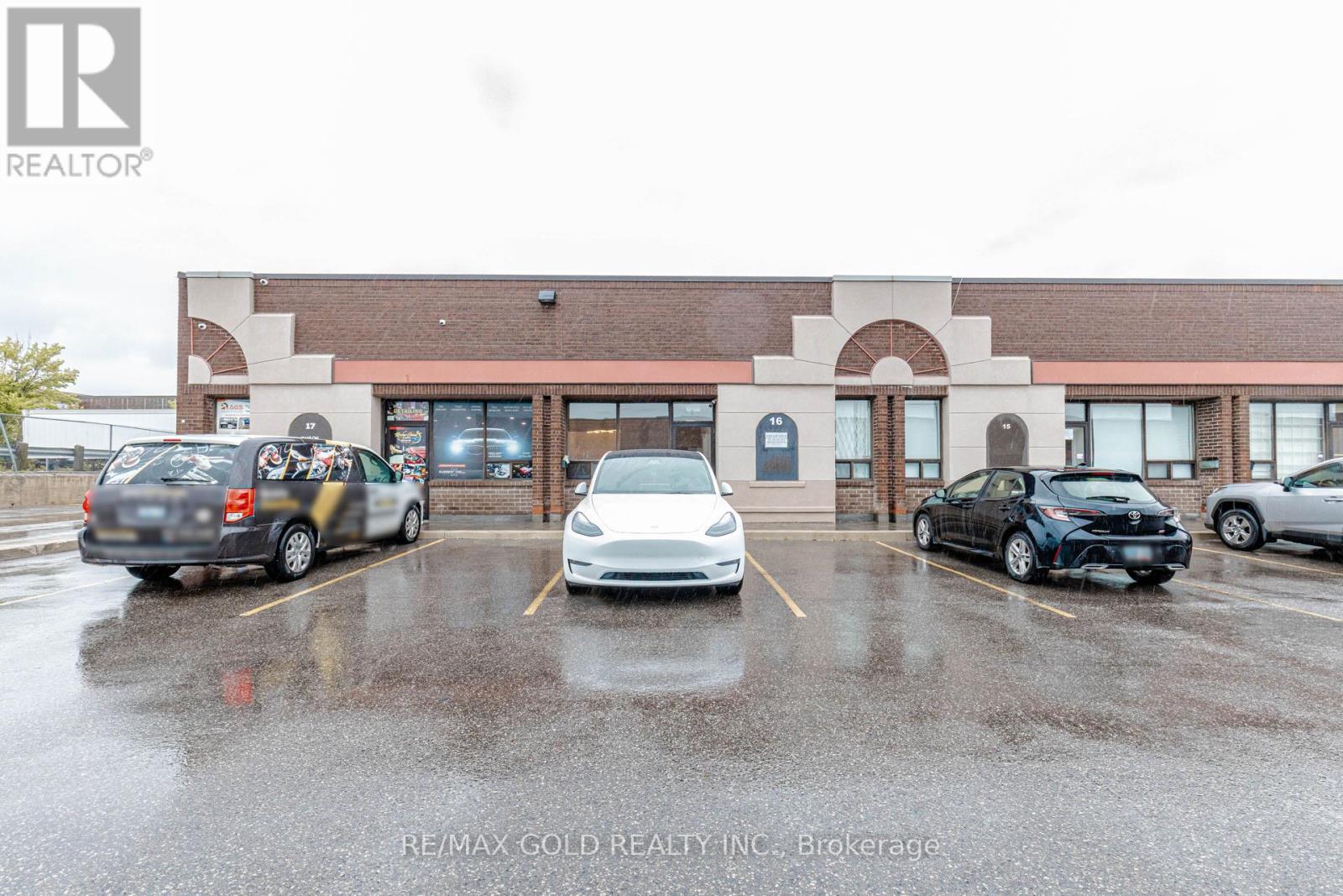 16 - 5484 Tomken Road, Mississauga, Ontario  L4W 2Z6 - Photo 2 - W13169352