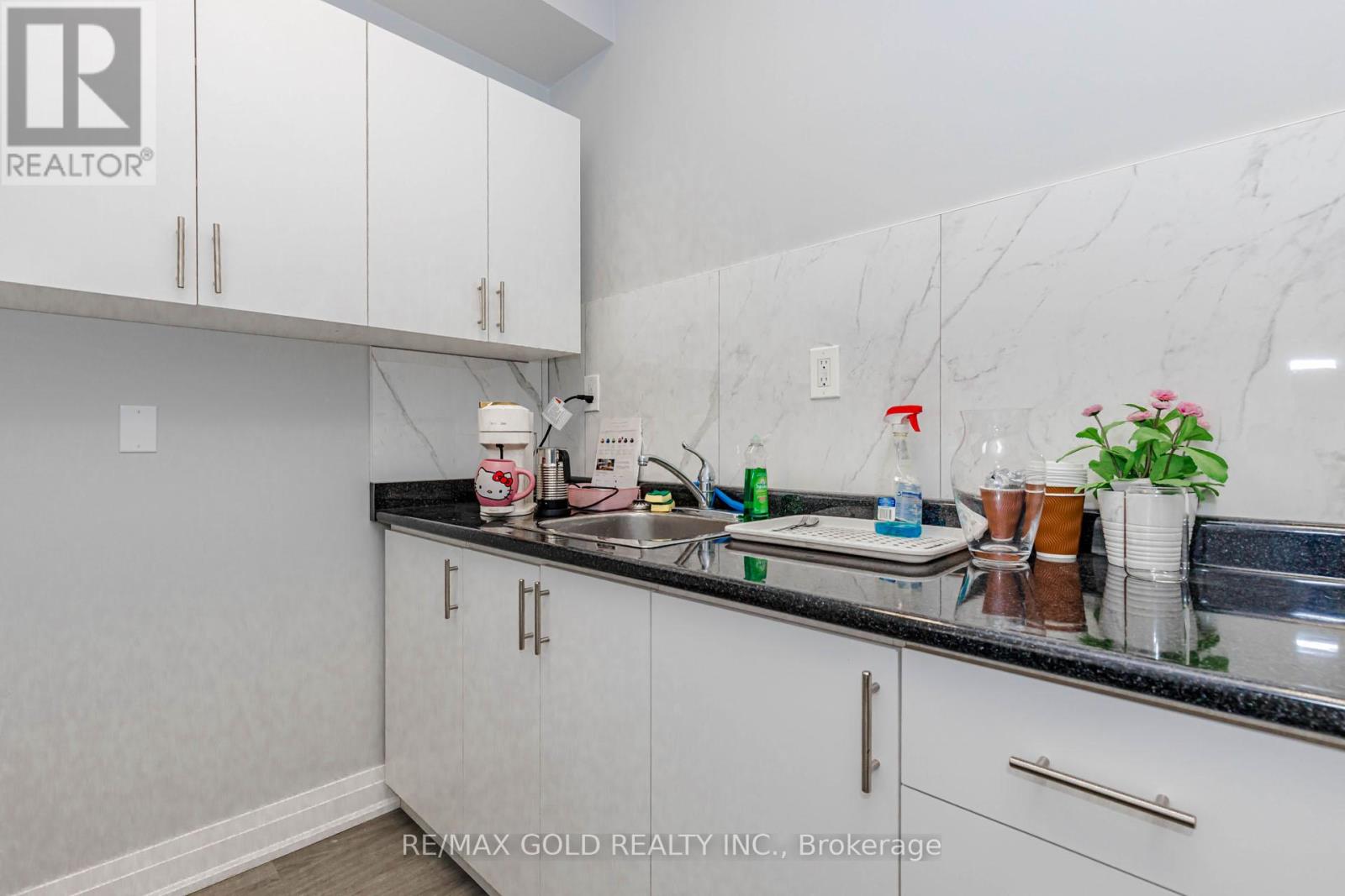 16 - 5484 Tomken Road, Mississauga, Ontario  L4W 2Z6 - Photo 24 - W13169352