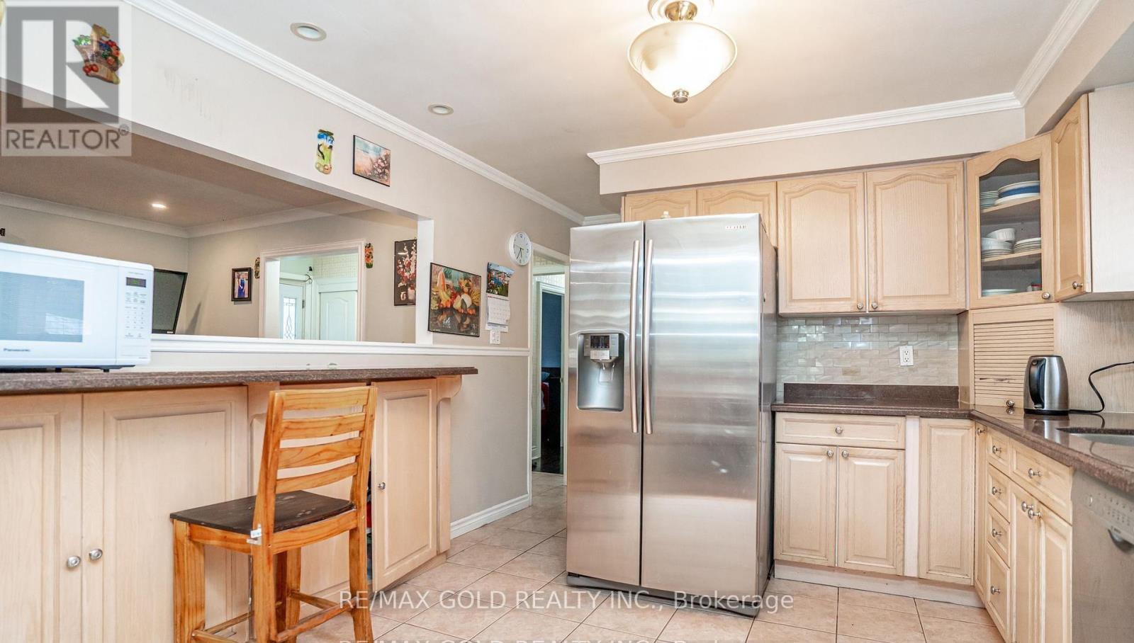 37 Carlyle Crescent, Brampton, Ontario  L6W 2Y9 - Photo 14 - W13169432