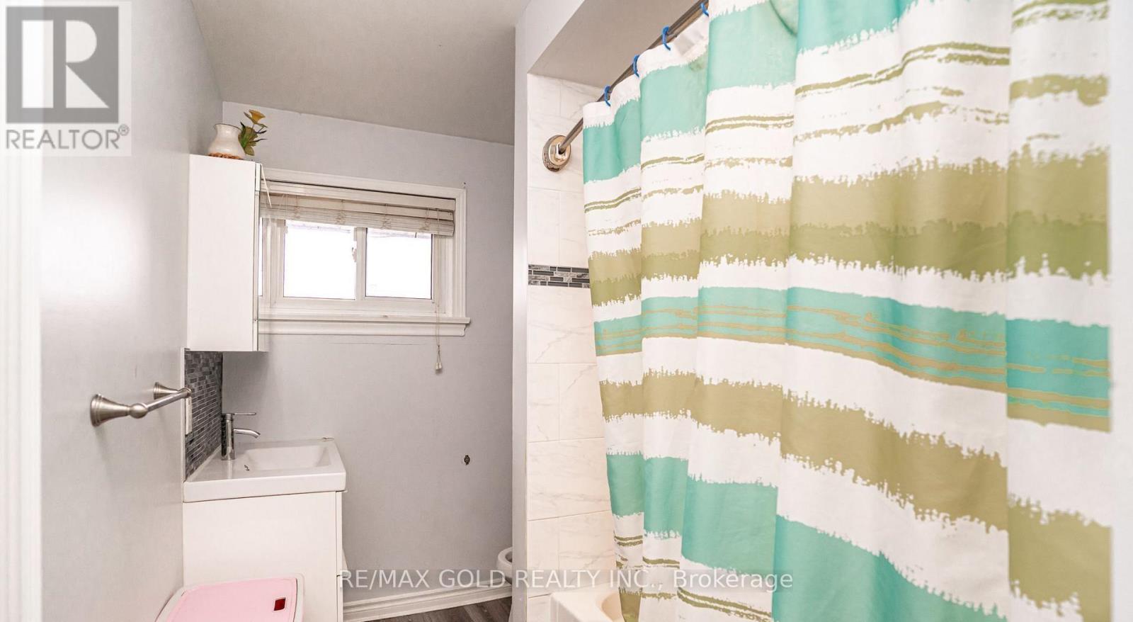 37 Carlyle Crescent, Brampton, Ontario  L6W 2Y9 - Photo 20 - W13169432