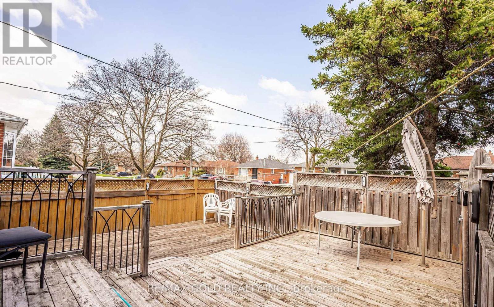 37 Carlyle Crescent, Brampton, Ontario  L6W 2Y9 - Photo 36 - W13169432