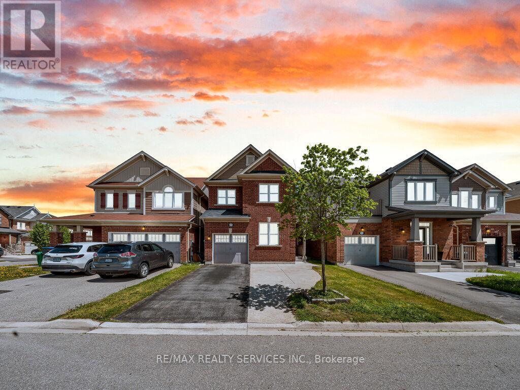 17 LEADENHALL ROAD, Brampton, Ontario