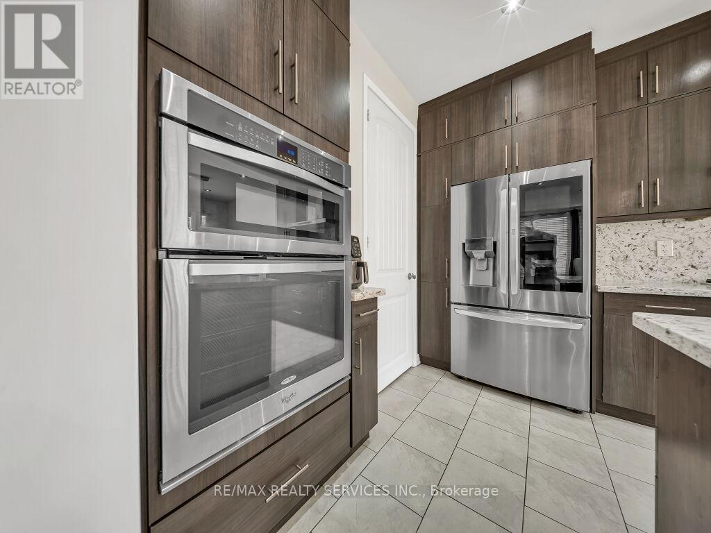 17 Leadenhall Road, Brampton, Ontario  L7A 4G4 - Photo 11 - W13169510
