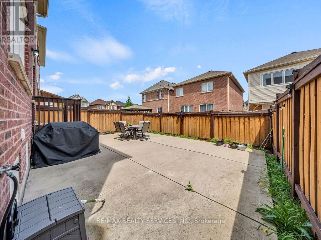 17 Leadenhall Road, Brampton, Ontario  L7A 4G4 - Photo 39 - W13169510