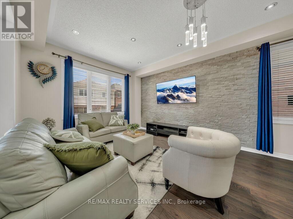 17 Leadenhall Road, Brampton, Ontario  L7A 4G4 - Photo 7 - W13169510
