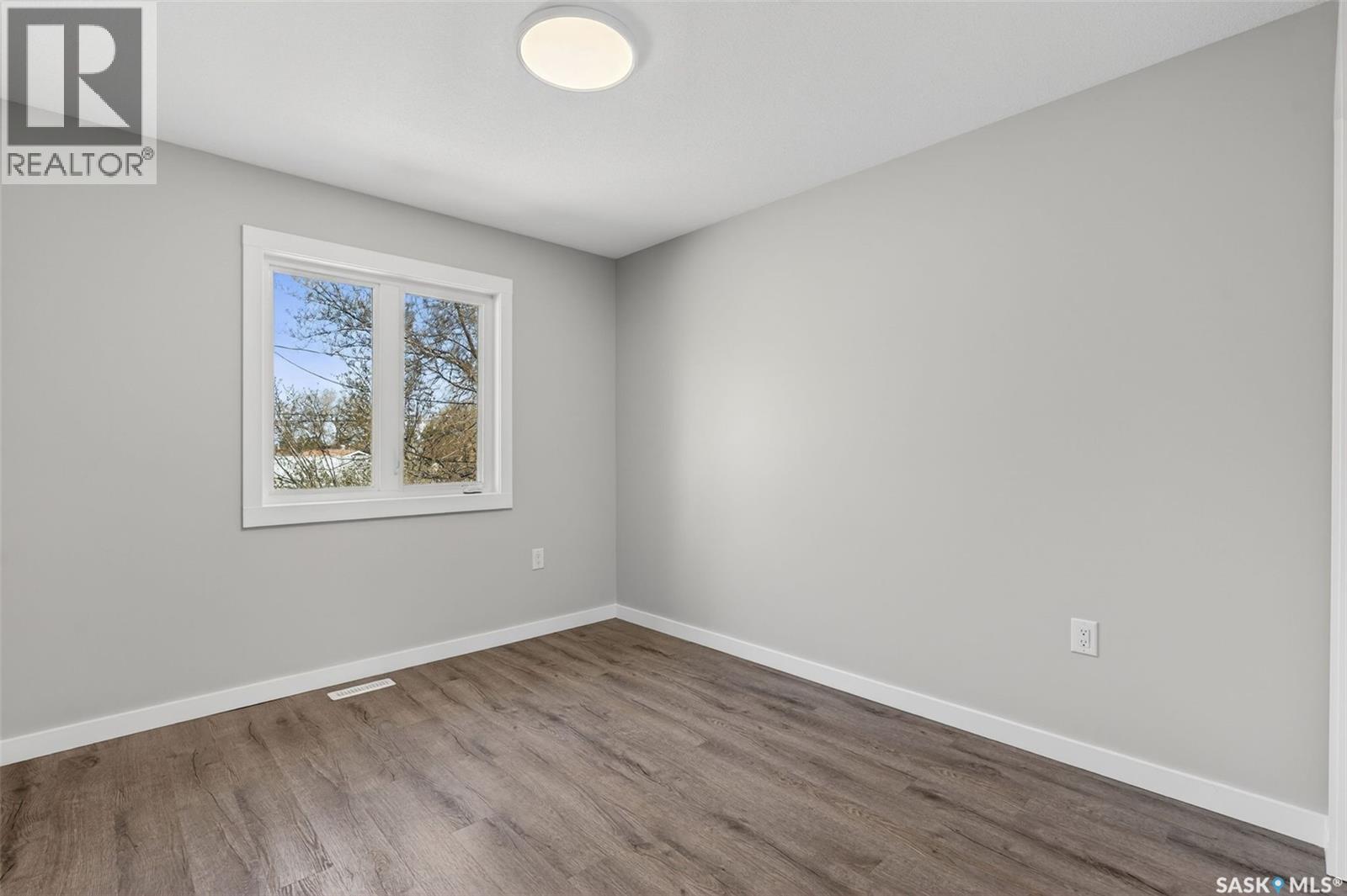 546 21st Street E, Prince Albert, Saskatchewan  S6V 1M4 - Photo 12 - SK037009