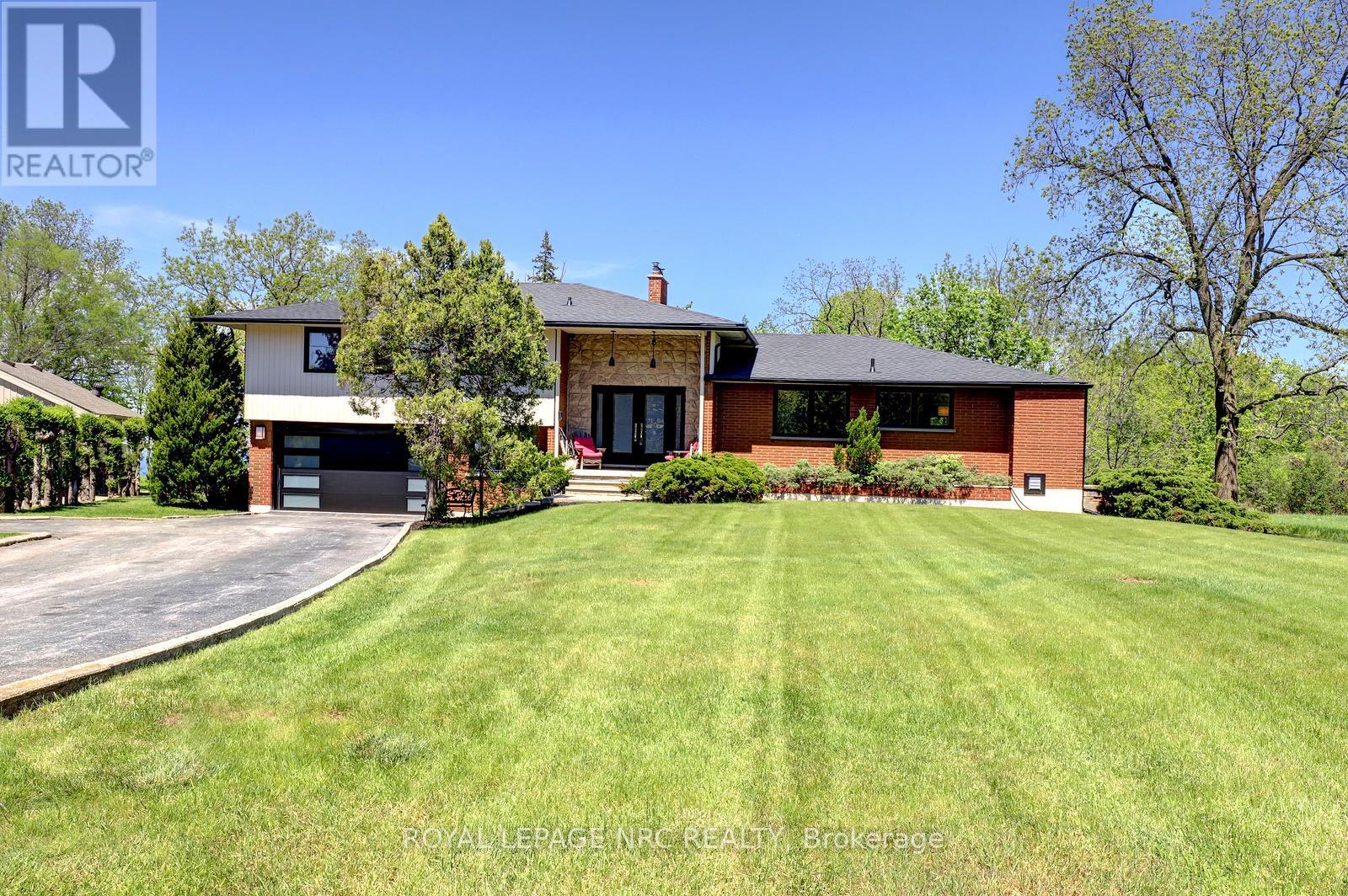 44 FIFTY ROAD, Hamilton, Ontario
