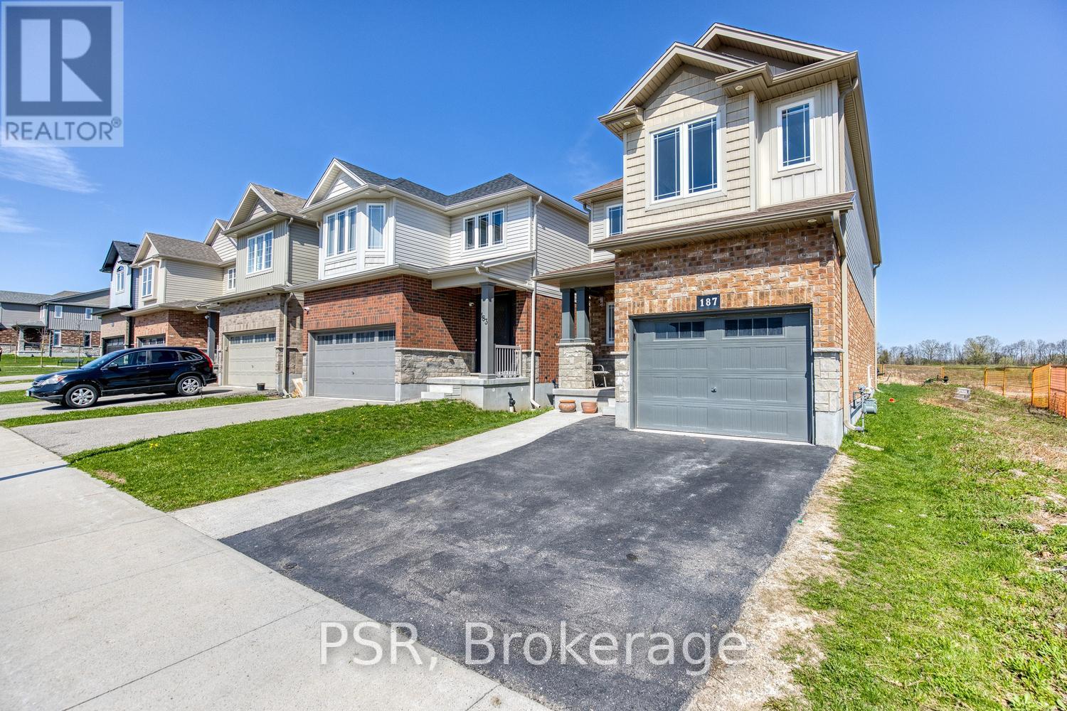 187 RIVERTRAIL AVENUE, Kitchener, Ontario