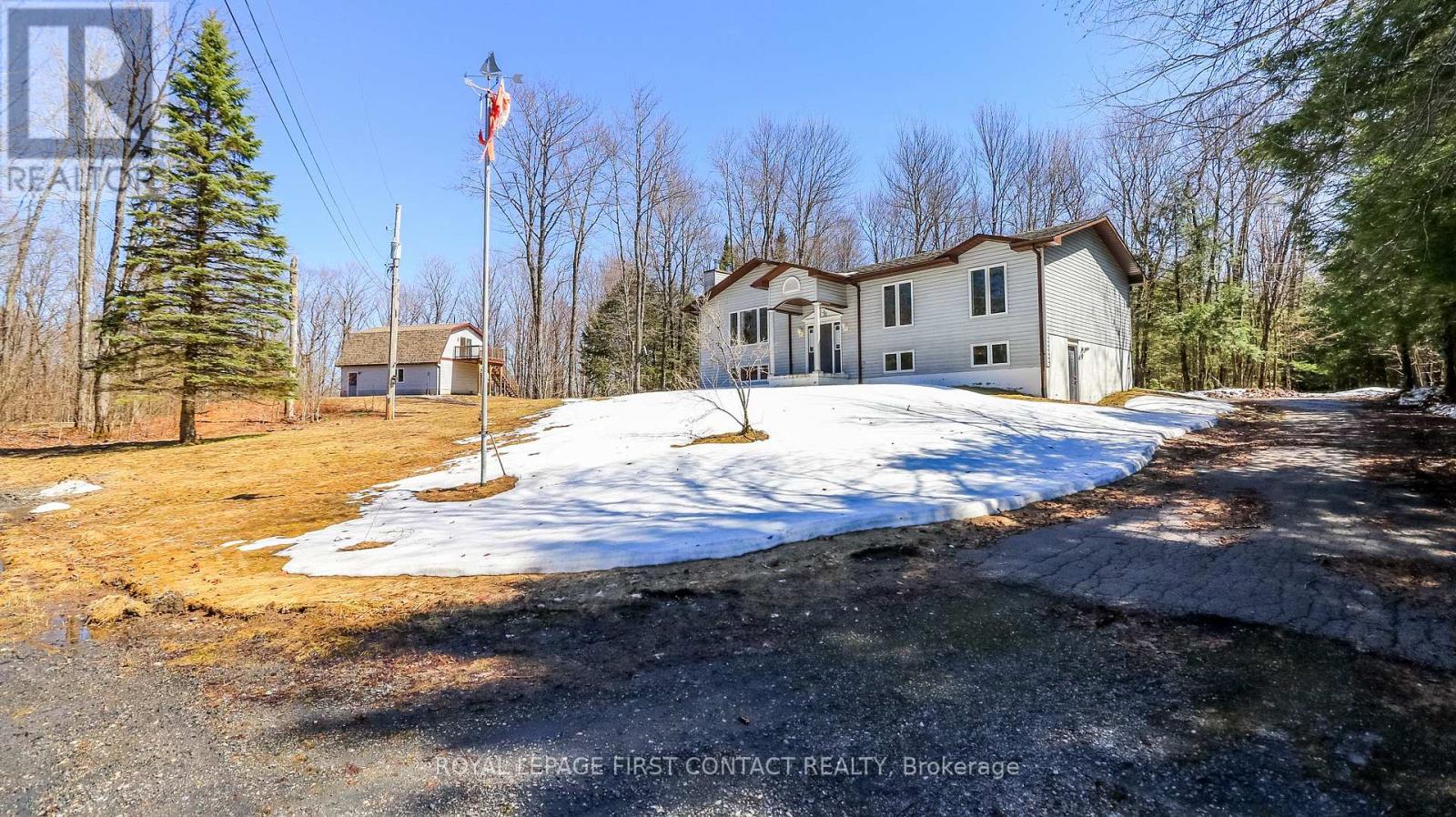 1518 LONE PINE DRIVE, Bracebridge, Ontario