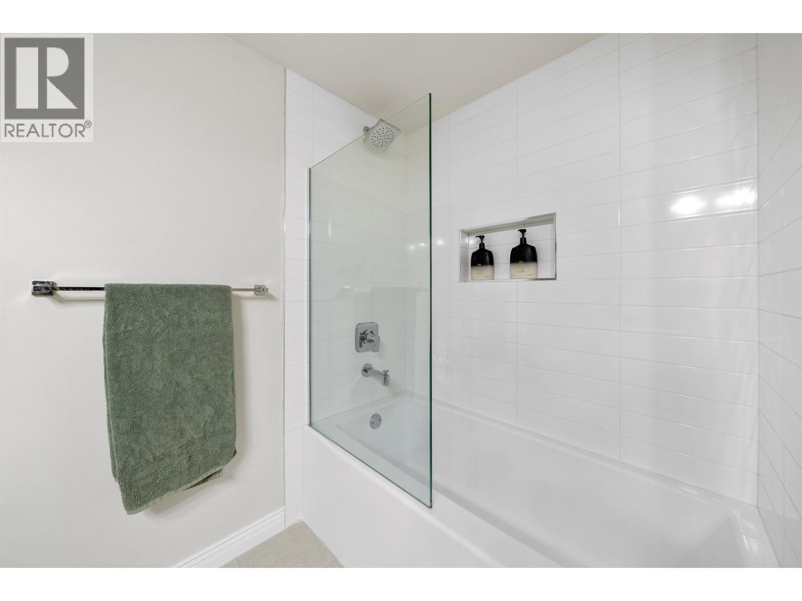 208 500 Klahanie Drive, Port Moody, British Columbia  V3H 5L1 - Photo 23 - R3127303