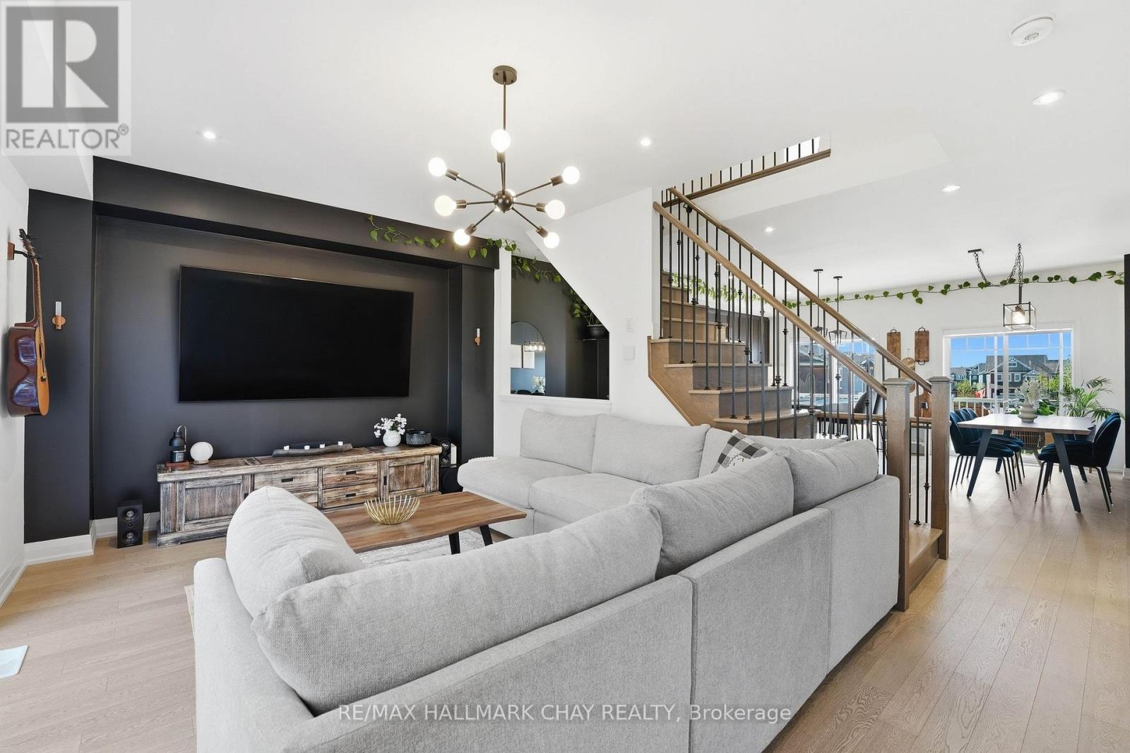 29 Shelburne Avenue, Wasaga Beach, Ontario  L9Z 0J4 - Photo 7 - S13168654