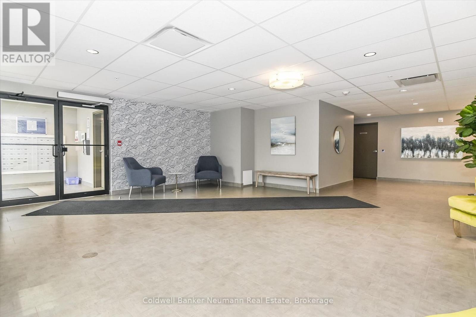 73 - 104 Summit Ridge Drive, Guelph (Grange Road), Ontario  N1E 0R5 - Photo 4 - X13169530