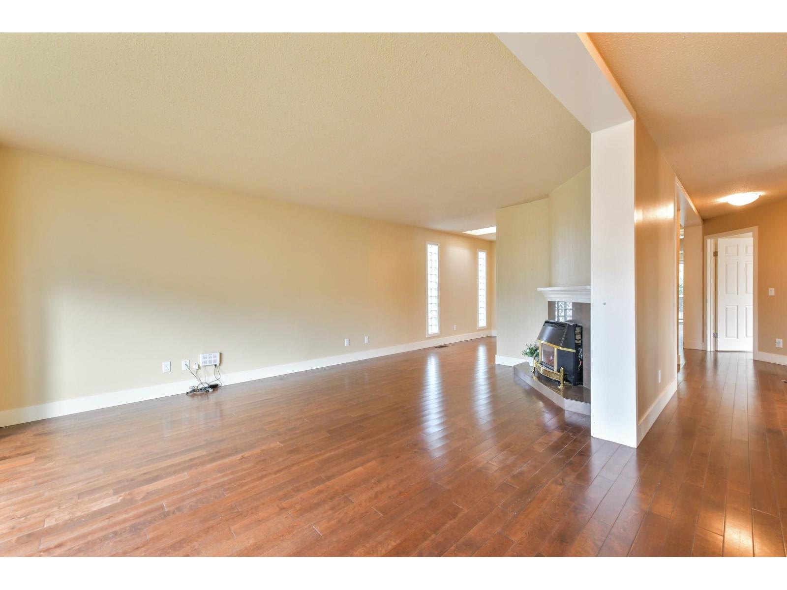 17 2345 Cranley Drive, Surrey, British Columbia  V4A 9G5 - Photo 3 - R3079019