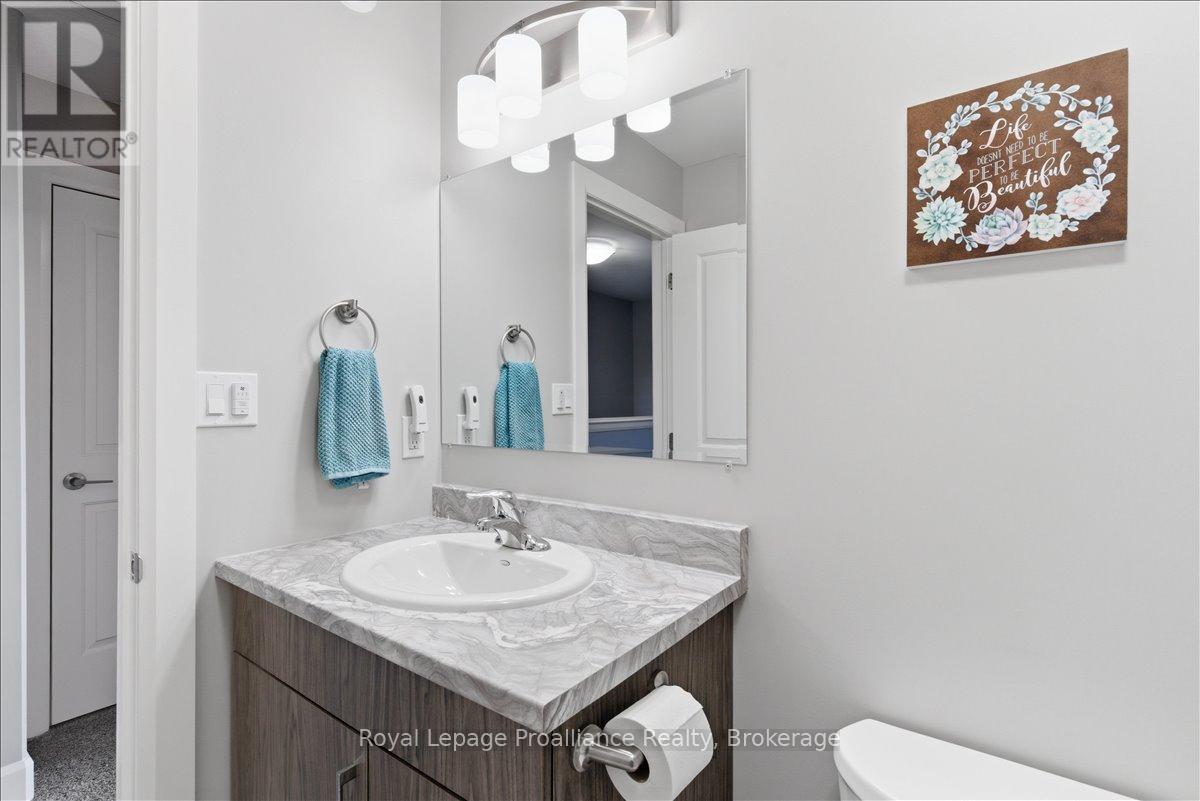 31 Dewal Place, Belleville (Belleville Ward), Ontario  K8P 0H3 - Photo 30 - X13169606