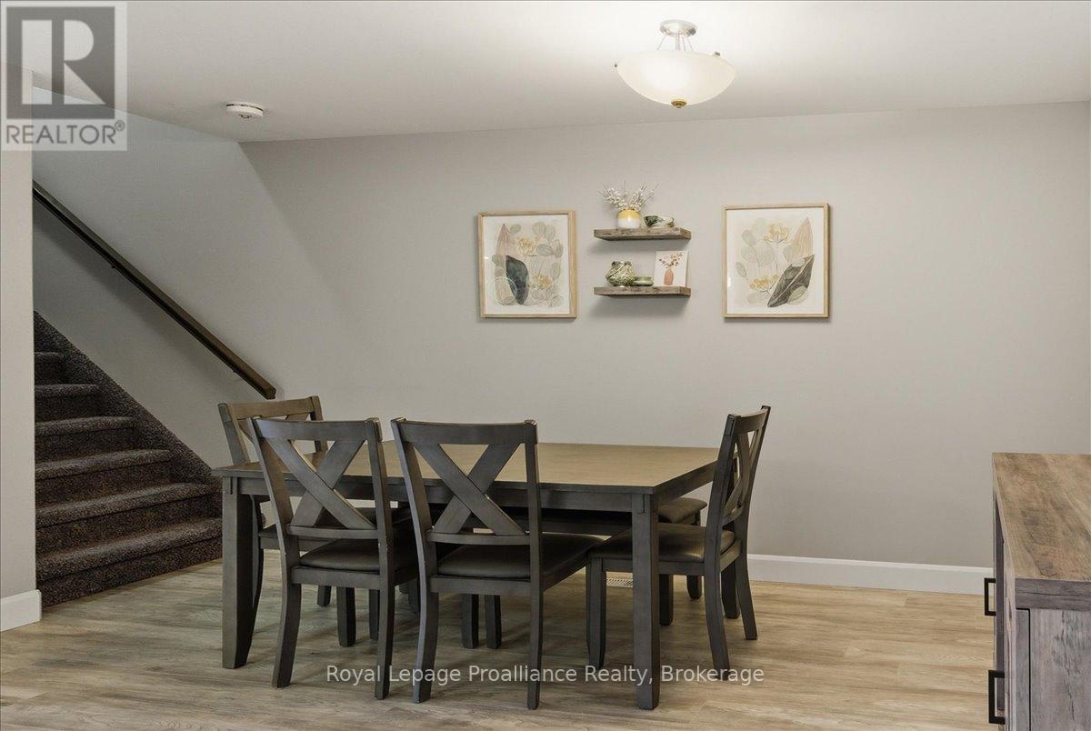 31 Dewal Place, Belleville (Belleville Ward), Ontario  K8P 0H3 - Photo 5 - X13169606