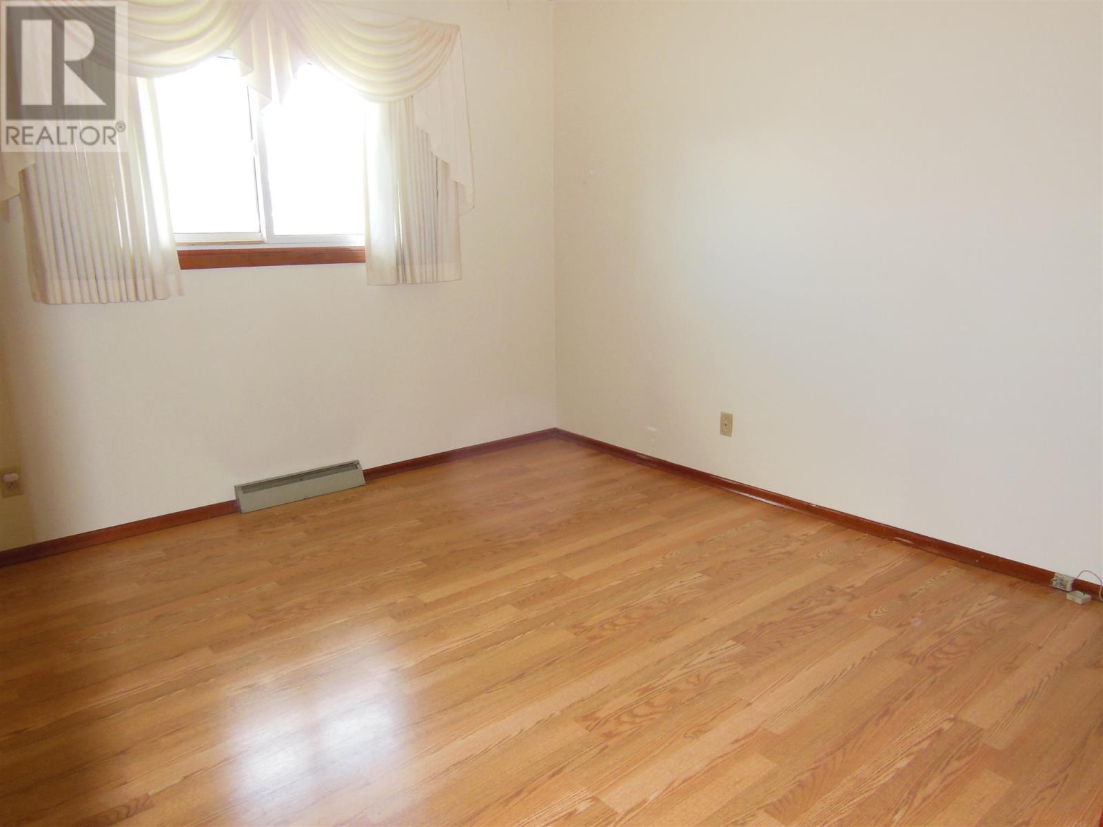 556 Connaught Ave, Sault Ste. Marie, Ontario P6C 2E2 - Photo 13 - SM261139
