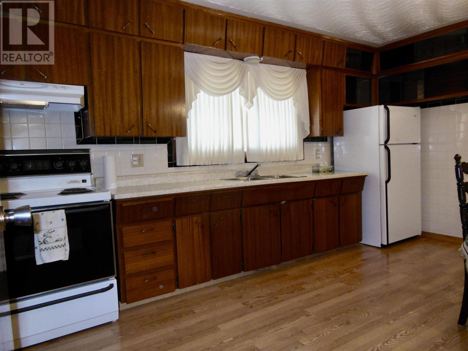 556 Connaught Ave, Sault Ste. Marie, Ontario P6C 2E2 - Photo 6 - SM261139