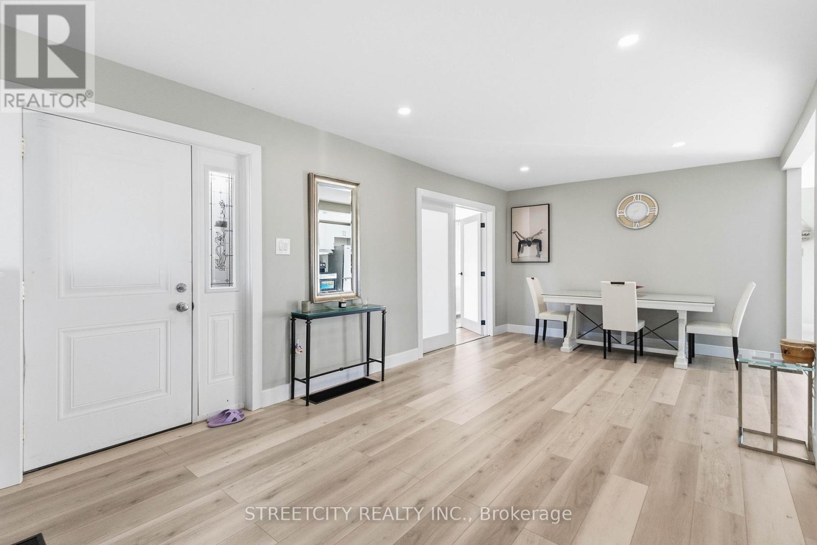10867 Melrose Drive, Middlesex Centre, Ontario  N0L 1R0 - Photo 7 - X13169578