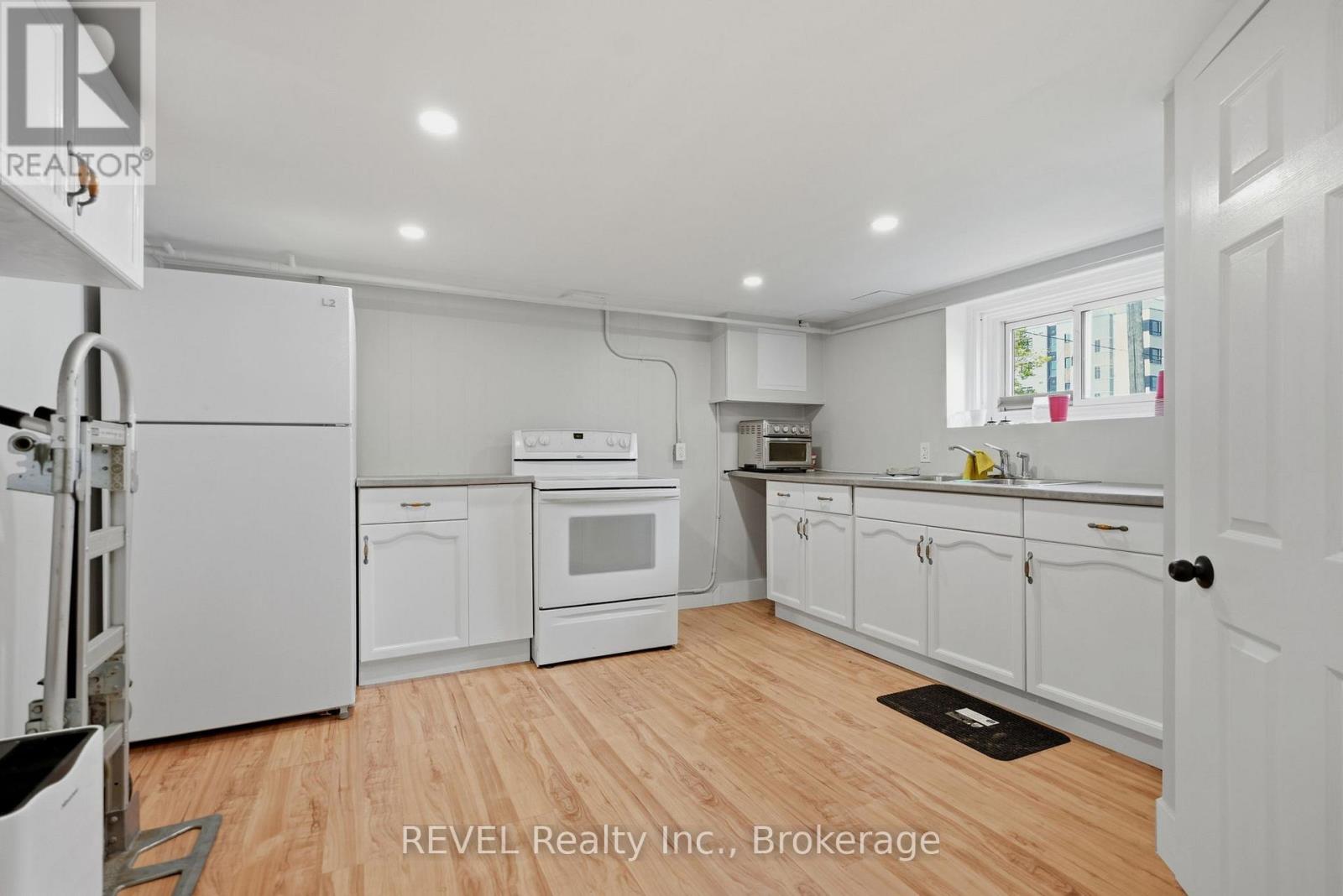 2 - 76 Chestnut Street, Port Colborne, Ontario L3K 1R6 - Photo 7 - X13127328