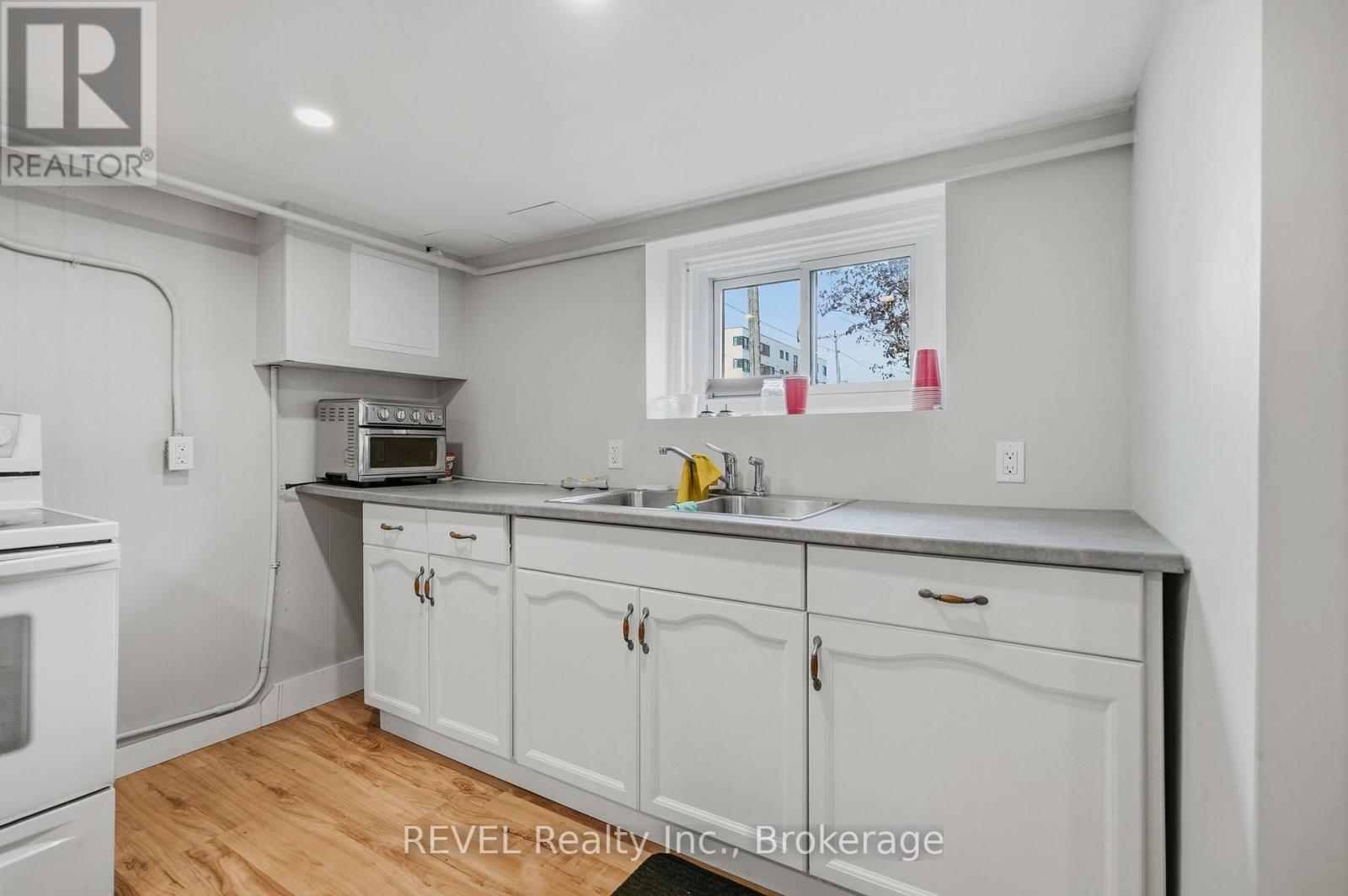 2 - 76 Chestnut Street, Port Colborne, Ontario L3K 1R6 - Photo 8 - X13127328