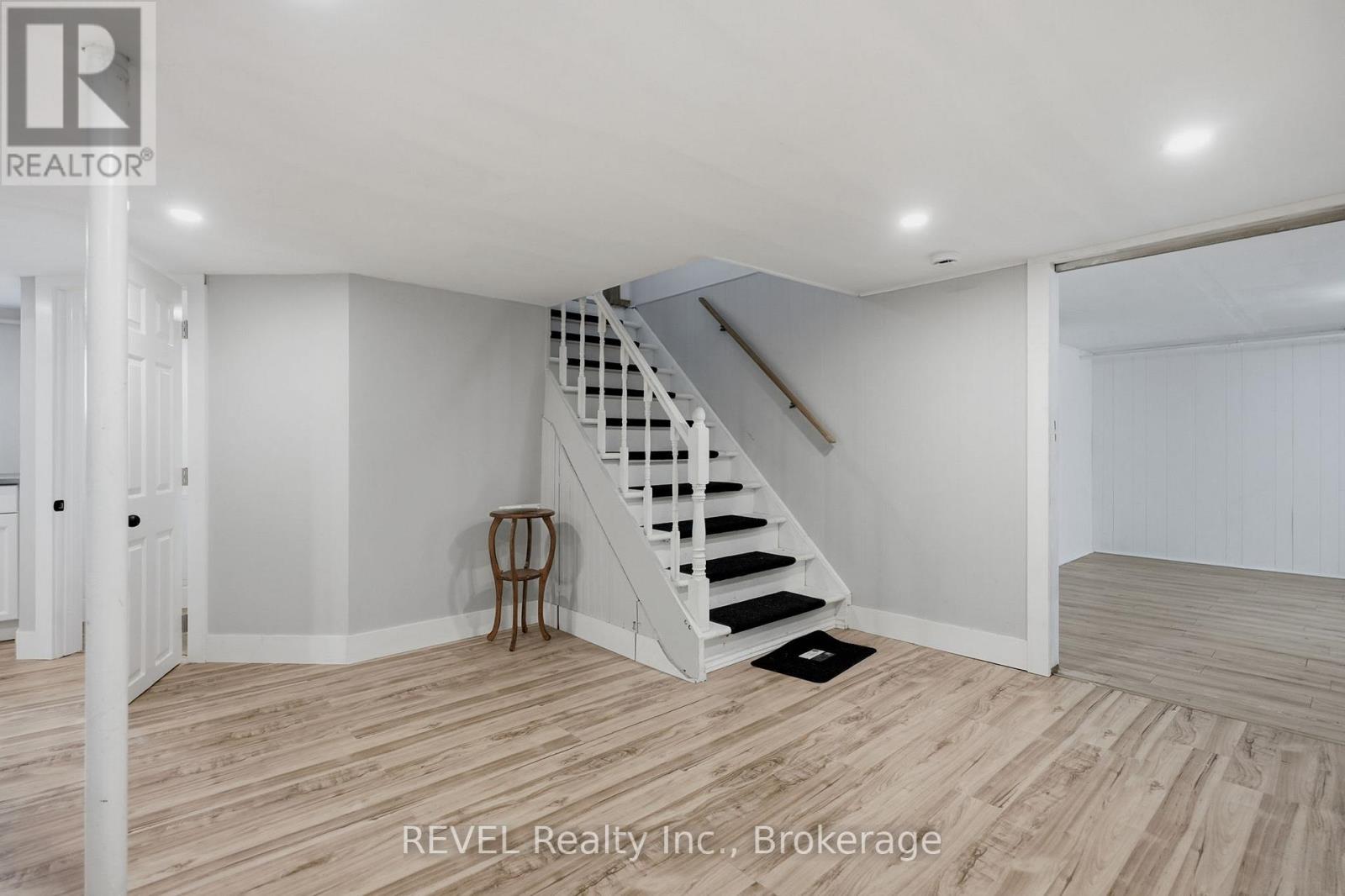 2 - 76 Chestnut Street, Port Colborne, Ontario L3K 1R6 - Photo 5 - X13127328