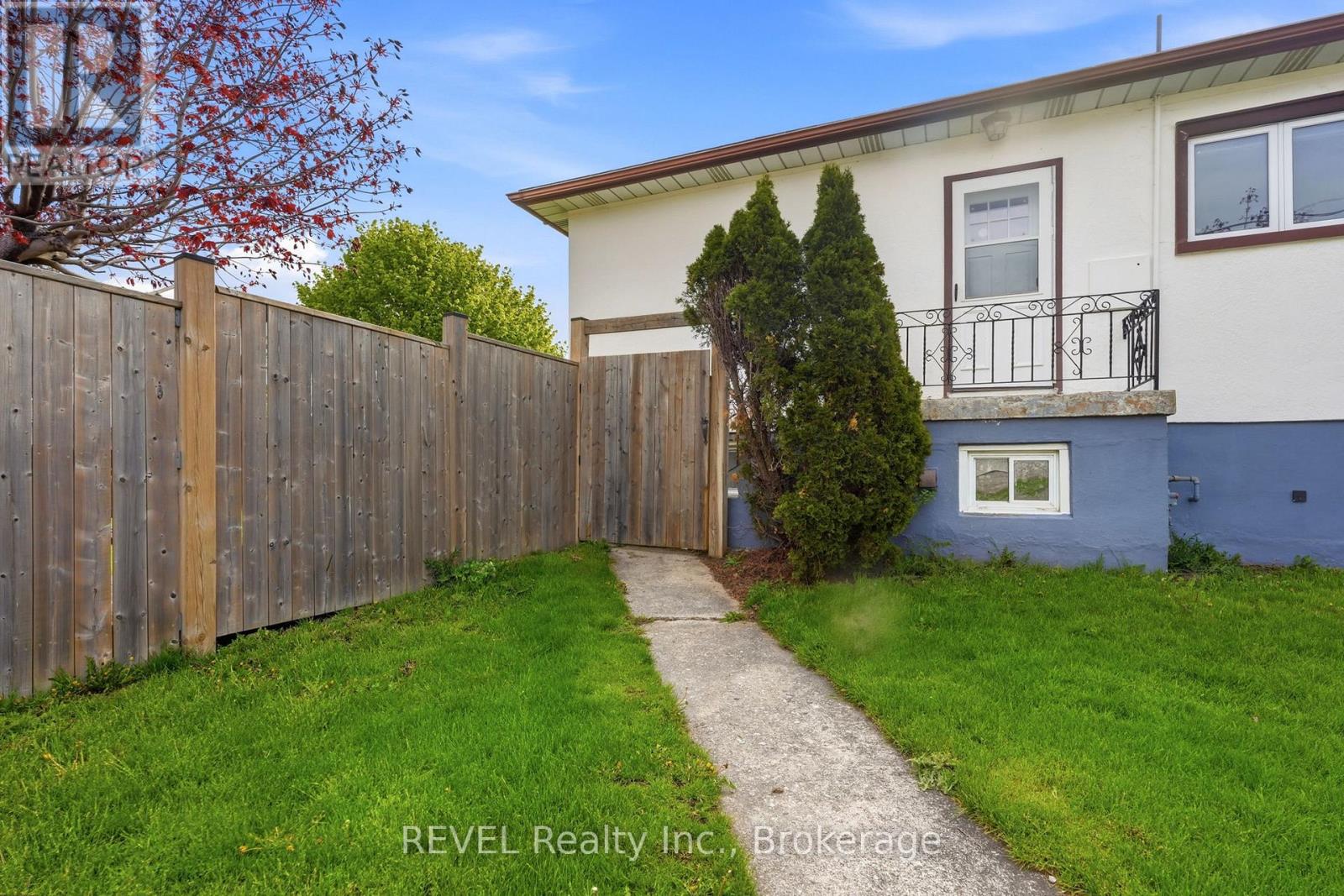 2 - 76 Chestnut Street, Port Colborne, Ontario L3K 1R6 - Photo 2 - X13127328