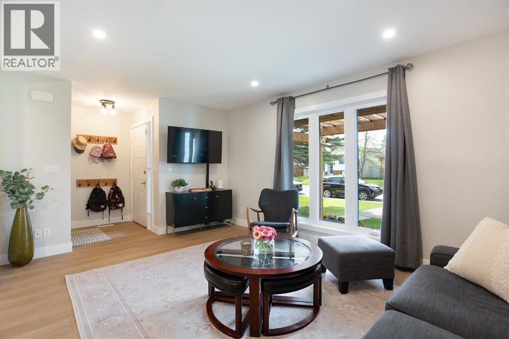 167 Sunvale Crescent Se, Calgary, Alberta  T2X 2P8 - Photo 5 - A2312851