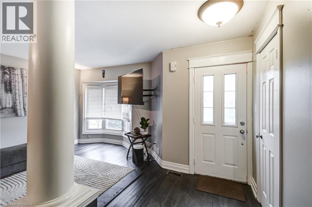 3 Waterford Crescent, Stoney Creek, Ontario  L8E 4Z8 - Photo 2 - 40833238