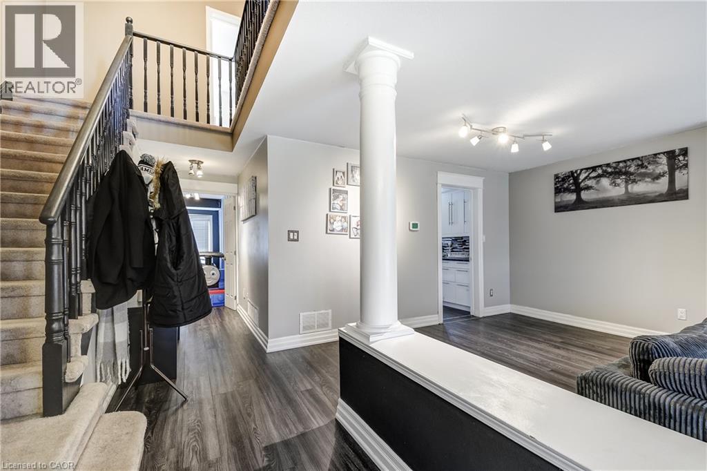 3 Waterford Crescent, Stoney Creek, Ontario  L8E 4Z8 - Photo 4 - 40833238