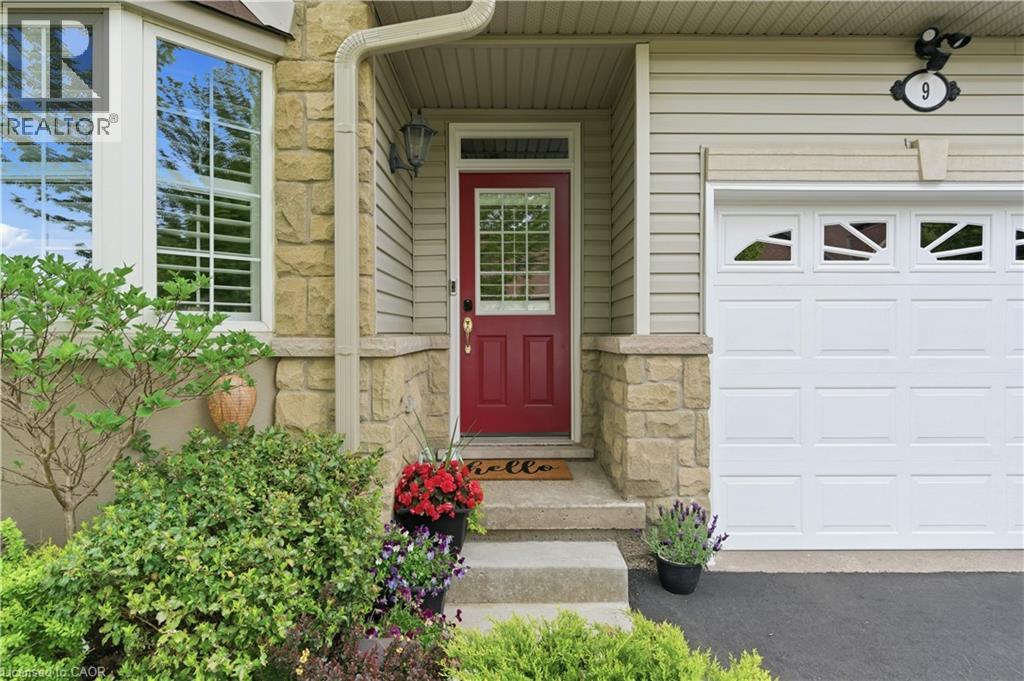 212 Stonehenge Drive Unit# 9, Ancaster, Ontario  L9K 1N5 - Photo 3 - 40821719