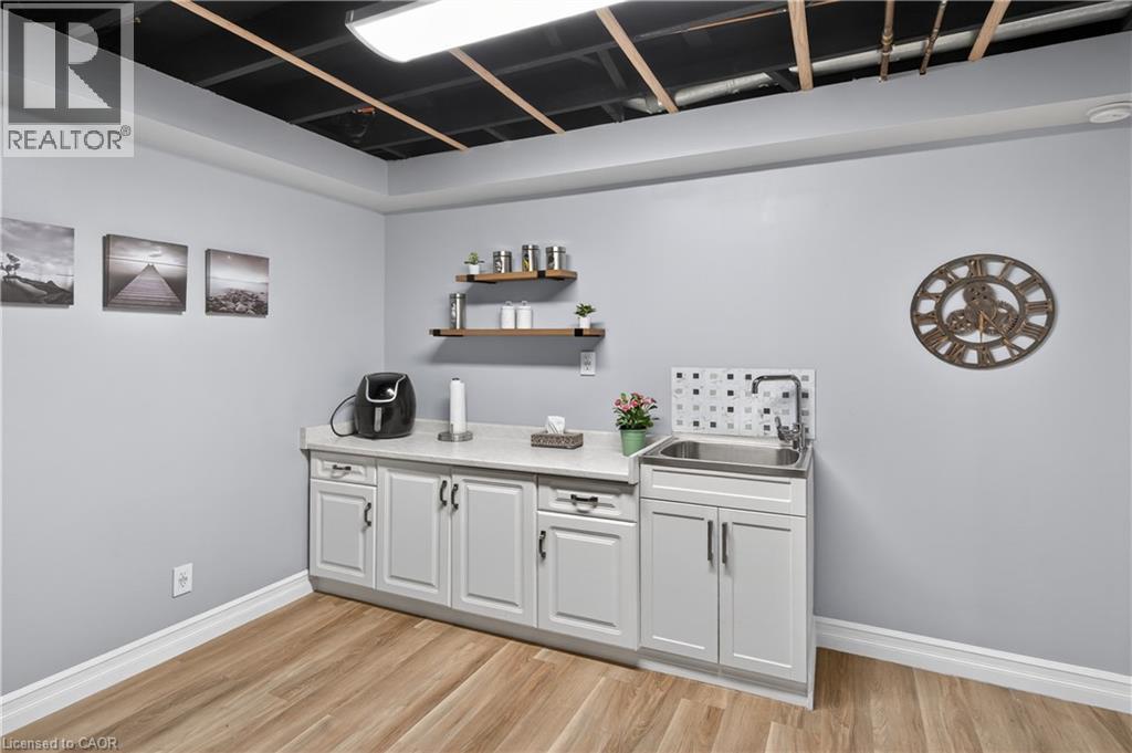 212 Stonehenge Drive Unit# 9, Ancaster, Ontario  L9K 1N5 - Photo 41 - 40821719