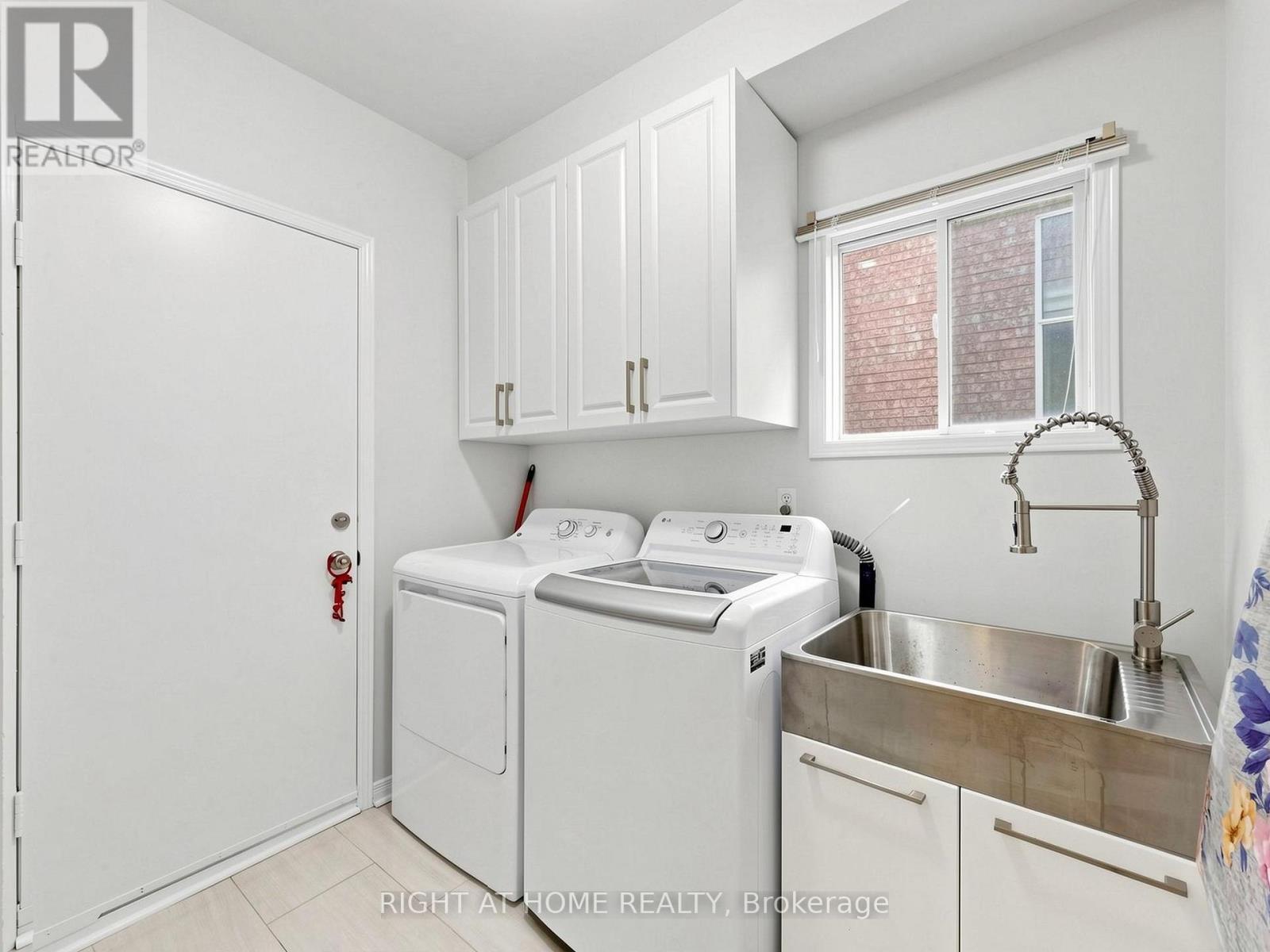 3815 Althorpe Circle, Mississauga, Ontario  L5N 7G3 - Photo 16 - W13097036