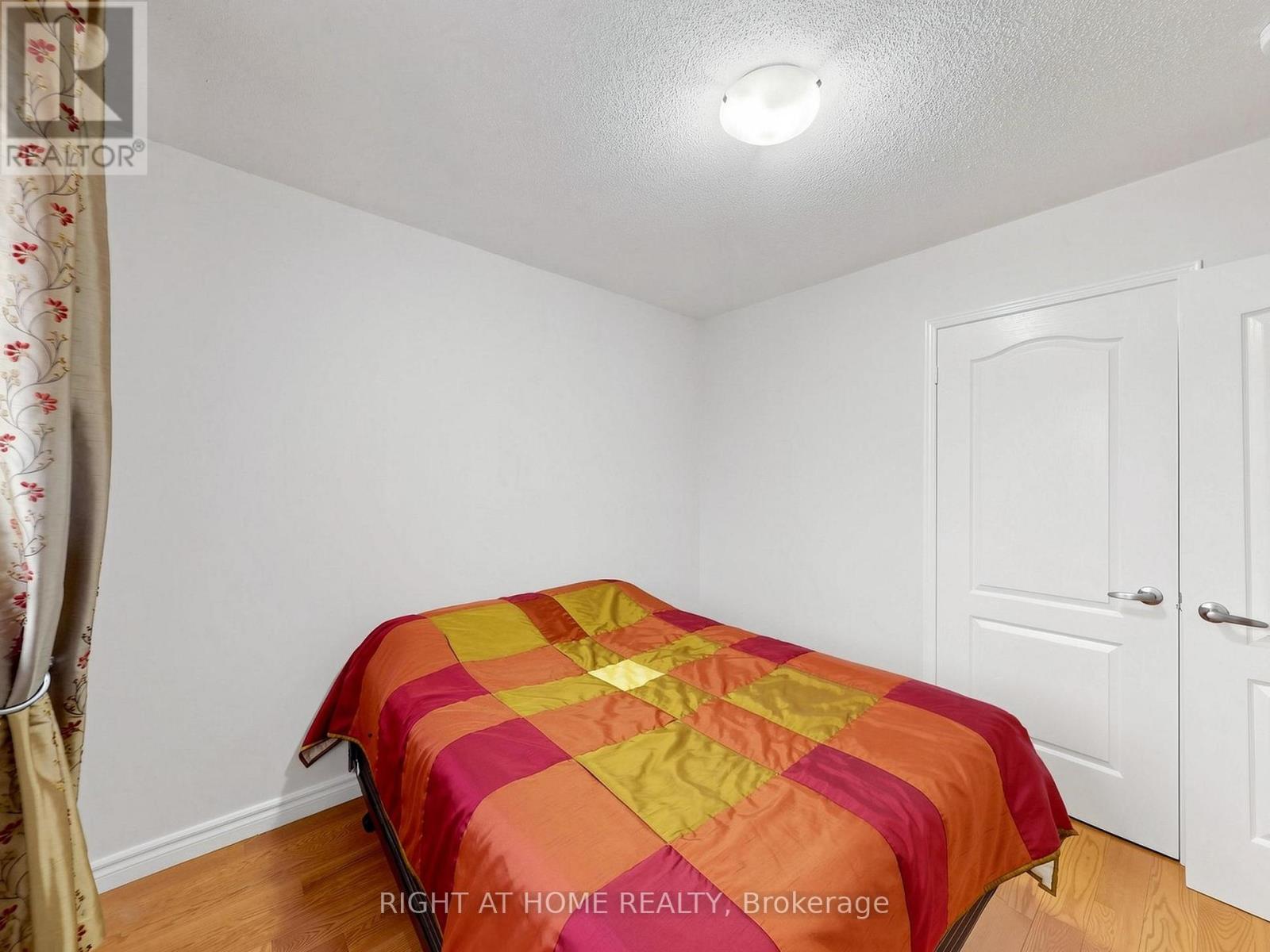 3815 Althorpe Circle, Mississauga, Ontario  L5N 7G3 - Photo 25 - W13097036