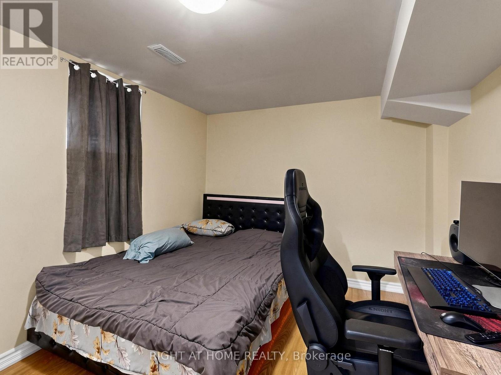3815 Althorpe Circle, Mississauga, Ontario  L5N 7G3 - Photo 37 - W13097036