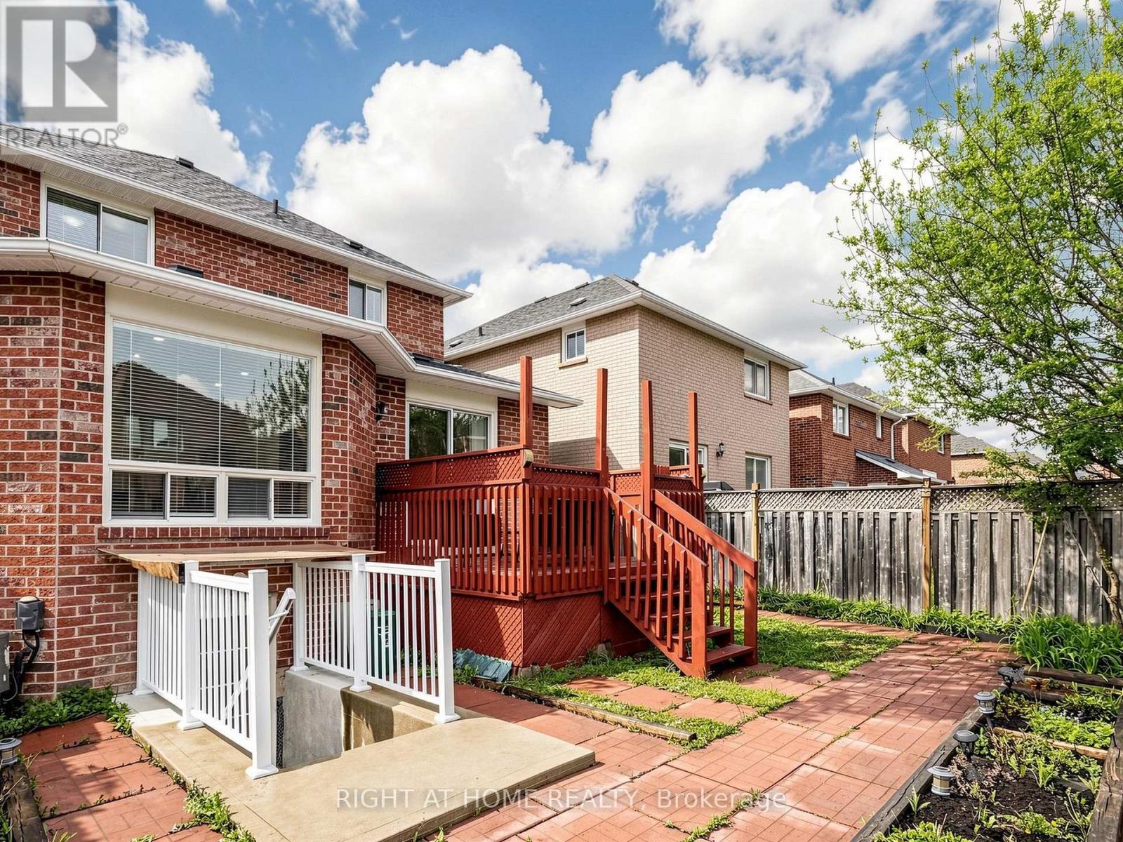 3815 Althorpe Circle, Mississauga, Ontario  L5N 7G3 - Photo 49 - W13097036