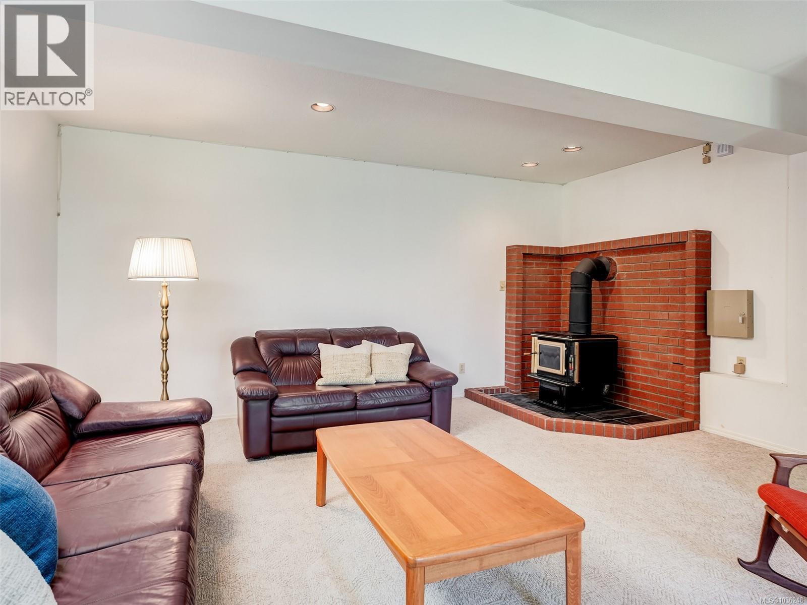 4905 Alamida Cres, Saanich, British Columbia  V8Y 2T3 - Photo 26 - 1036248