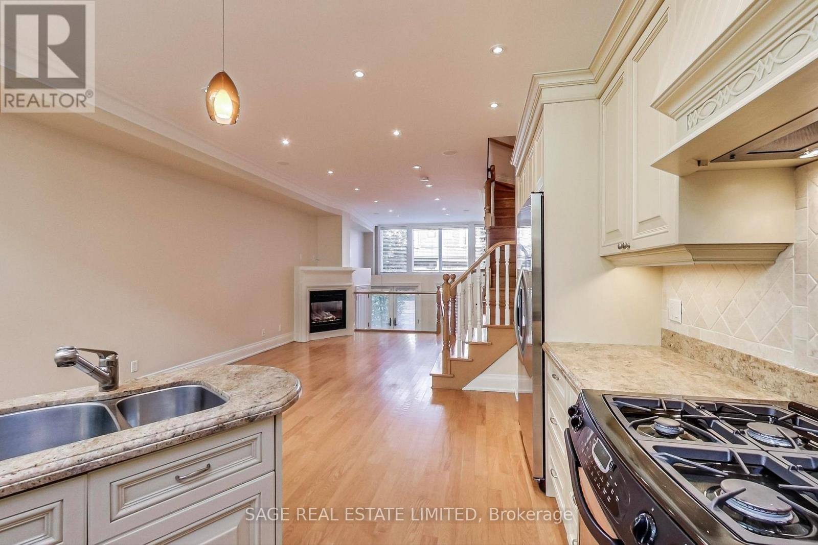 2c Beatrice Street, Toronto, Ontario  M6J 2T3 - Photo 10 - C13169524