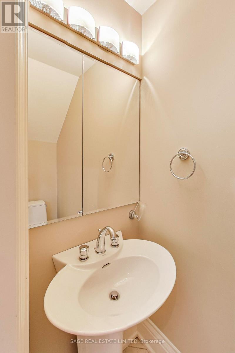 2c Beatrice Street, Toronto, Ontario  M6J 2T3 - Photo 11 - C13169524