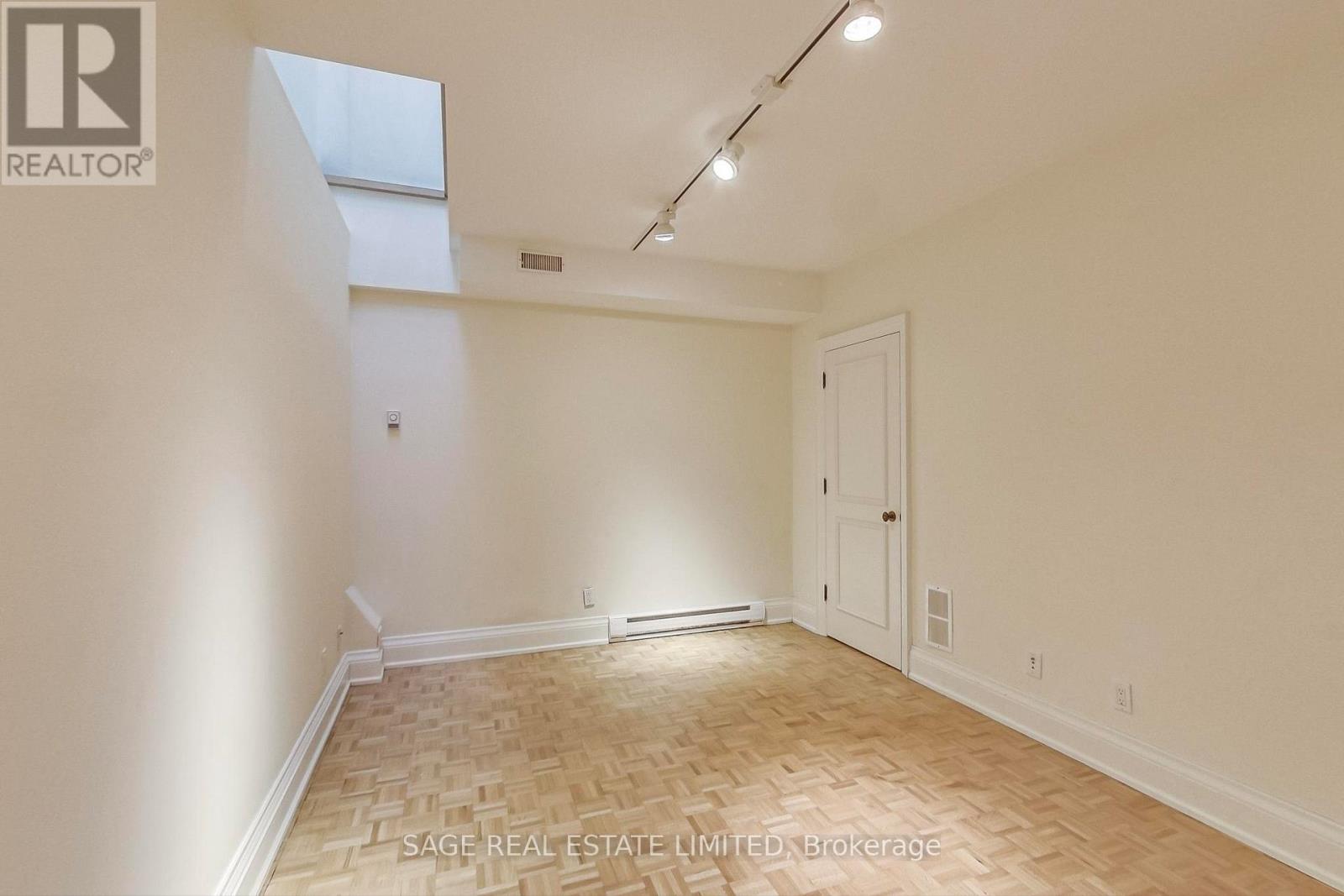 2c Beatrice Street, Toronto, Ontario  M6J 2T3 - Photo 34 - C13169524