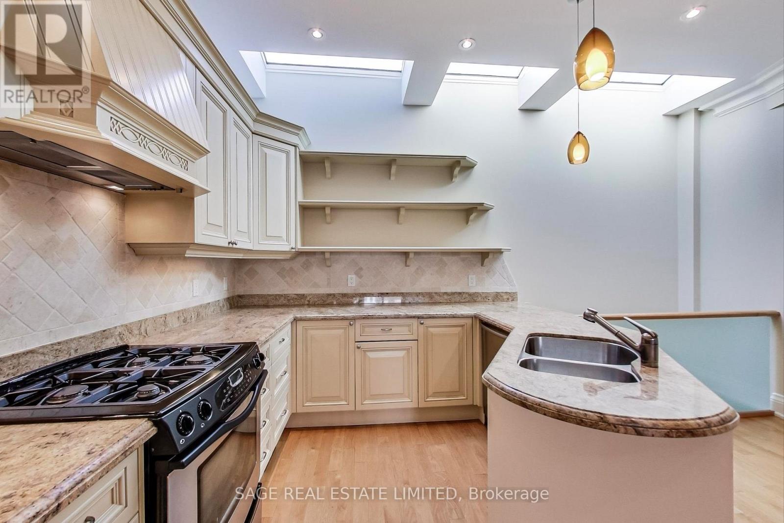 2c Beatrice Street, Toronto, Ontario  M6J 2T3 - Photo 9 - C13169524