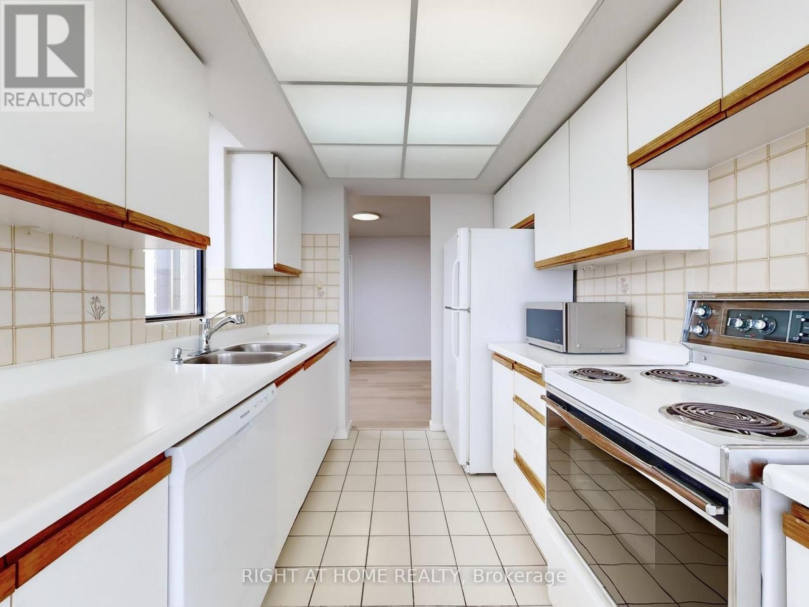 1602 - 133 Torresdale Avenue, Toronto, Ontario  M2R 3T2 - Photo 13 - C13169536