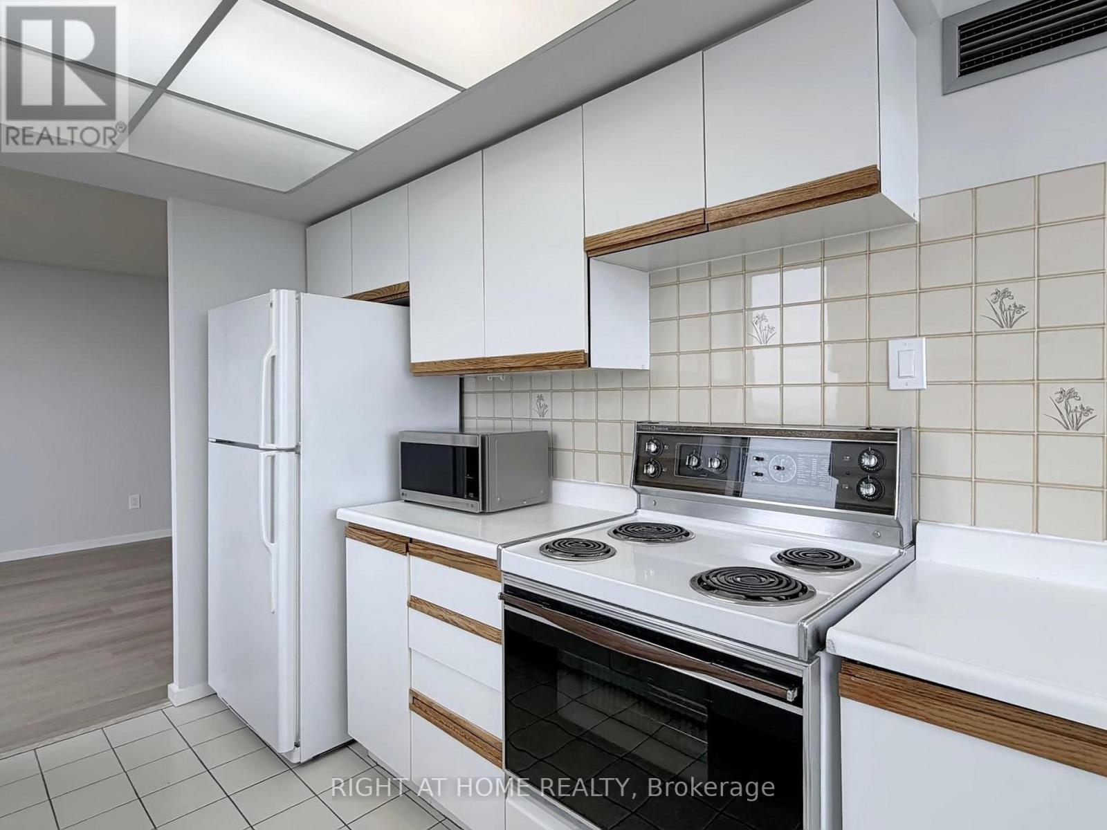 1602 - 133 Torresdale Avenue, Toronto, Ontario  M2R 3T2 - Photo 16 - C13169536