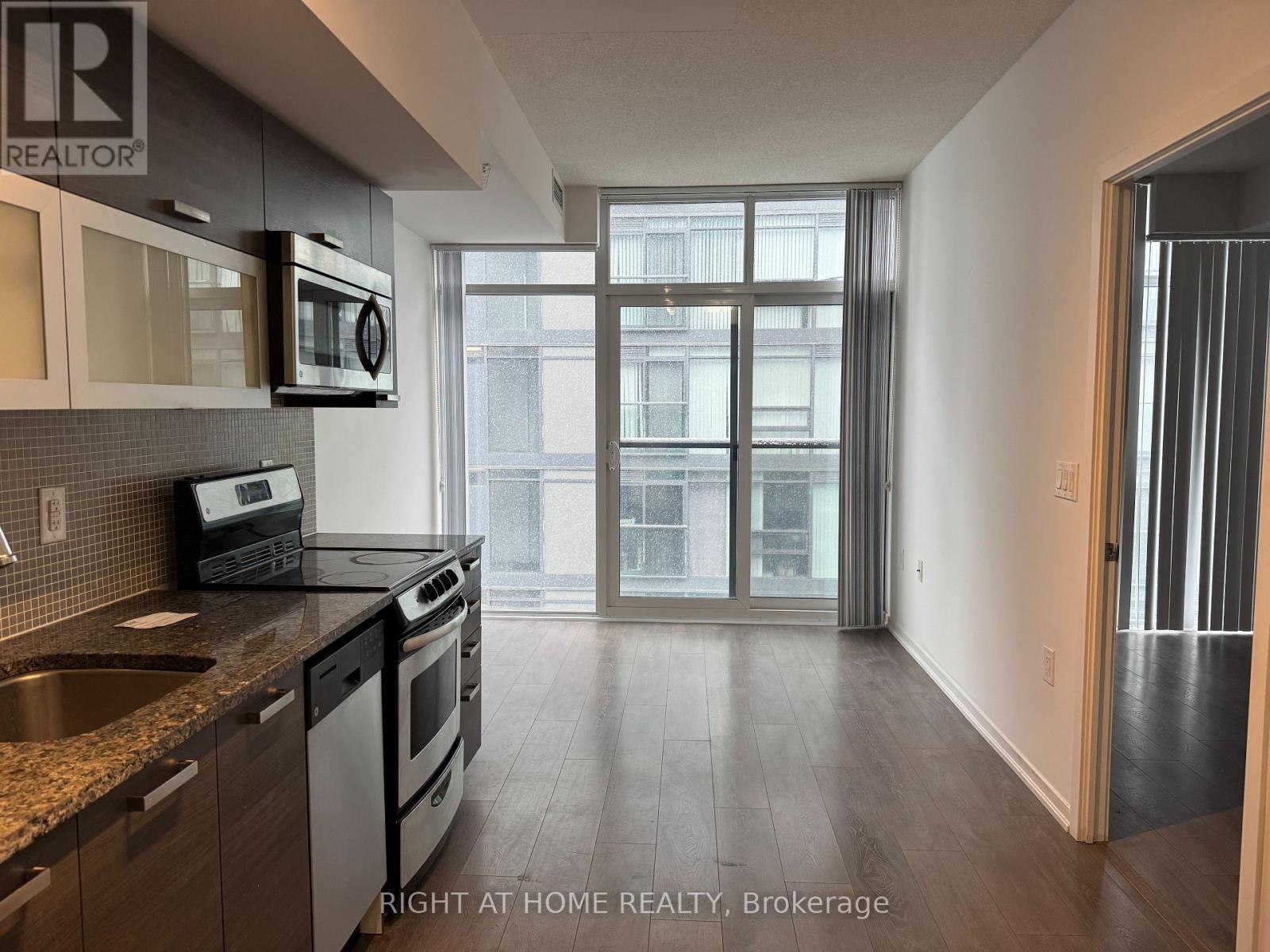 PH01 - 36 LISGAR STREET, Toronto, Ontario