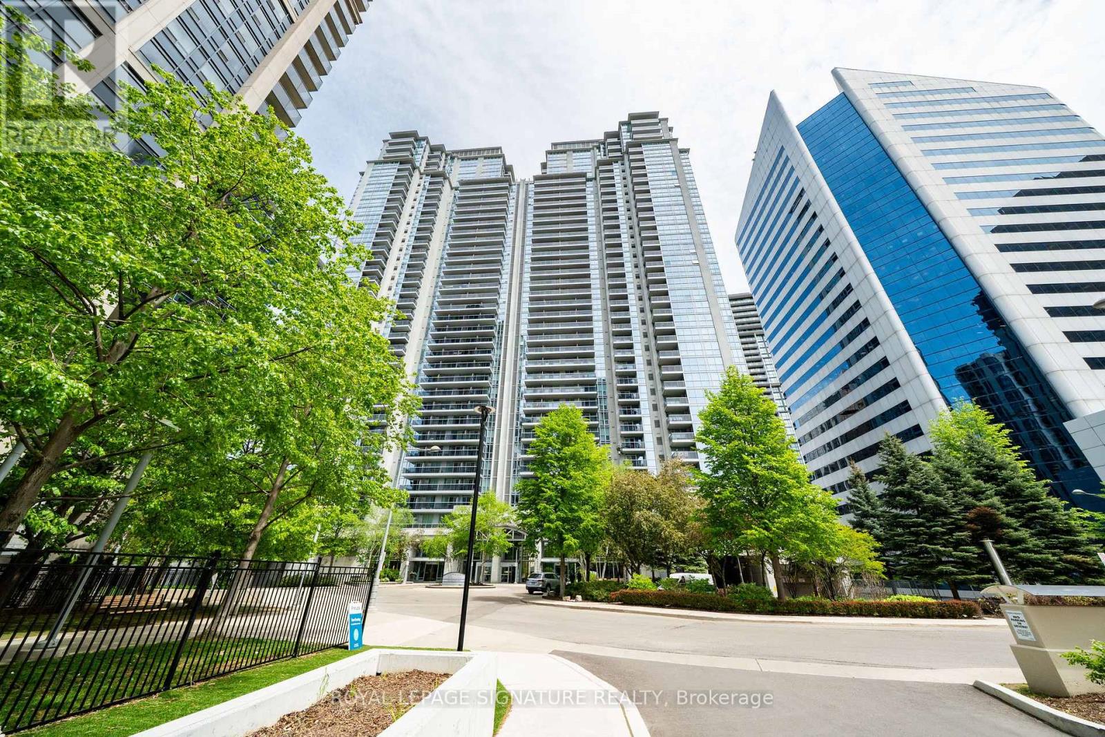 712 - 4968 Yonge Street, Toronto, Ontario  M2N 7G9 - Photo 2 - C13169632