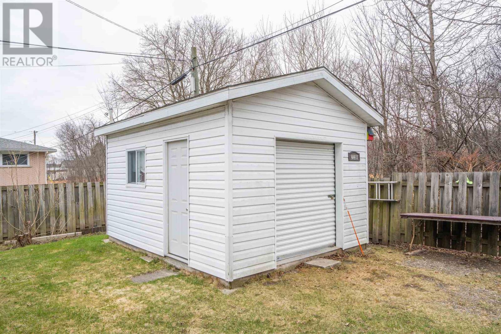 233 Sydenham Rd, Sault Ste. Marie, Ontario P6C 2X5 - Photo 8 - SM260861