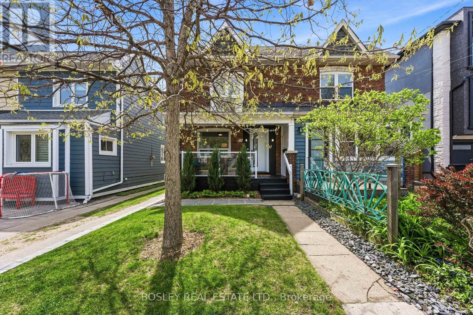 58 VALHALLA BOULEVARD, Toronto, Ontario