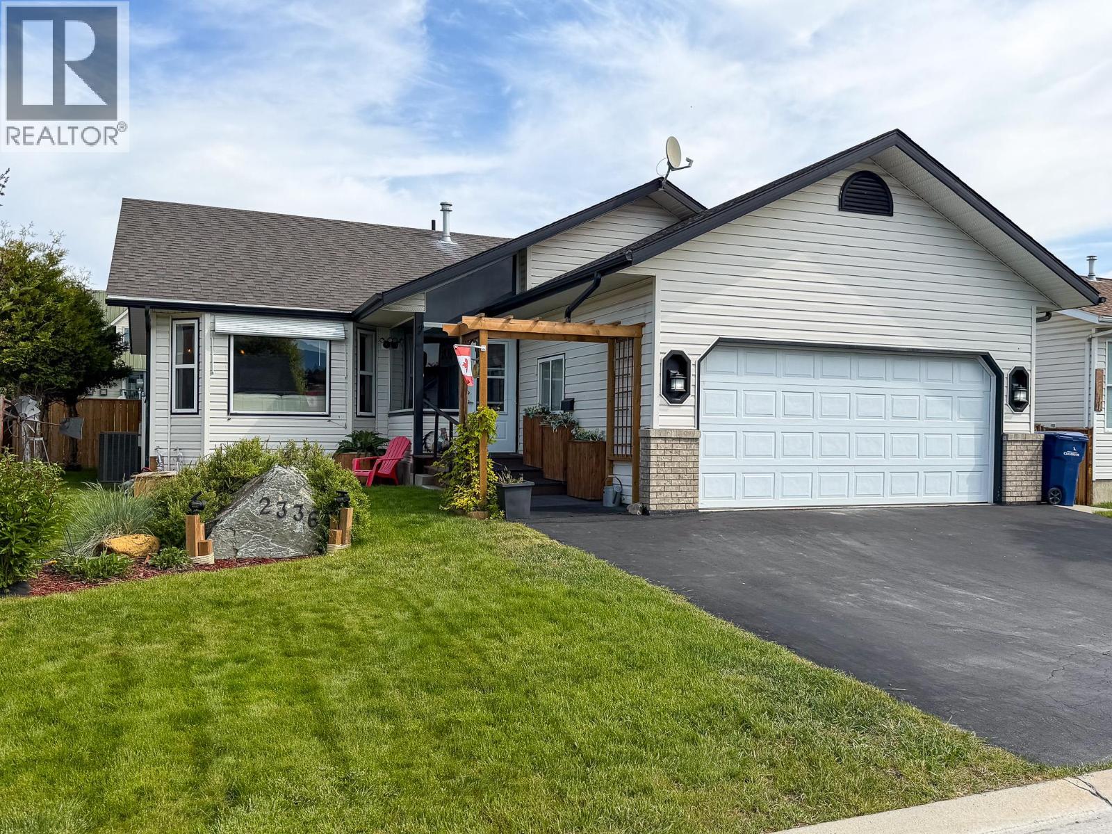 2336 Mt Baker Crescent, Cranbrook, British Columbia V1C 6L4 - Photo 1 - 10388685